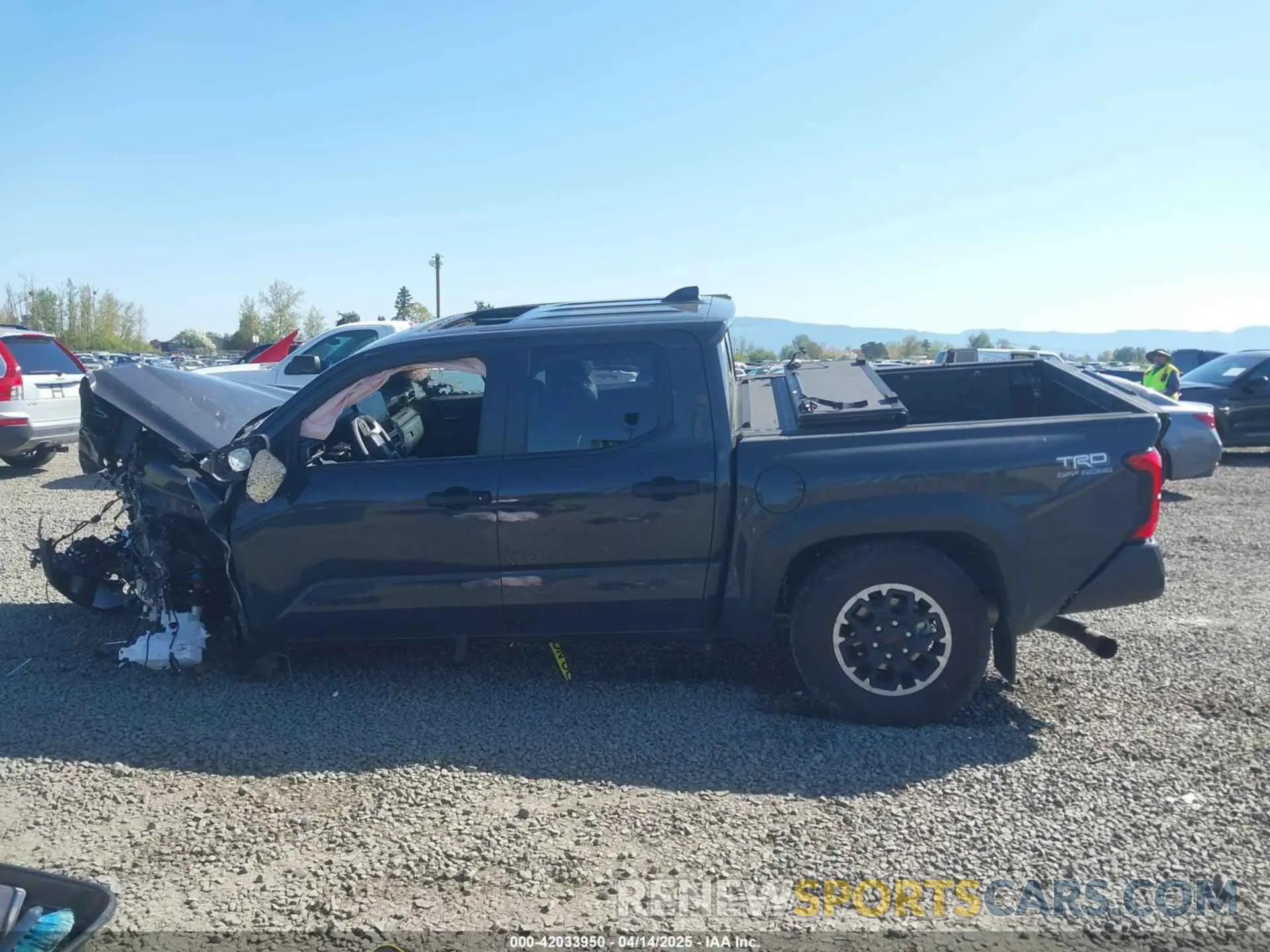 14 Photograph of a damaged car 3TMLB5JN2RM042291 TOYOTA TACOMA 2024