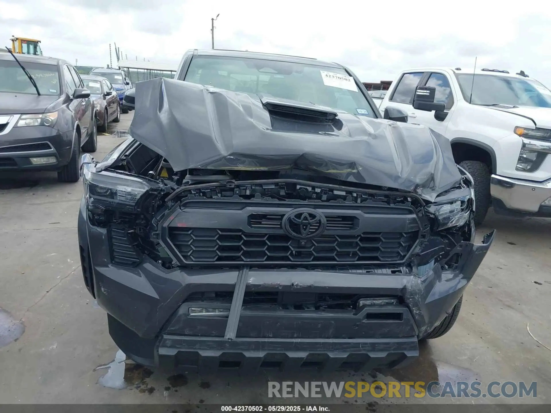 13 Photograph of a damaged car 3TMLB5JN2RM051282 TOYOTA TACOMA 2024