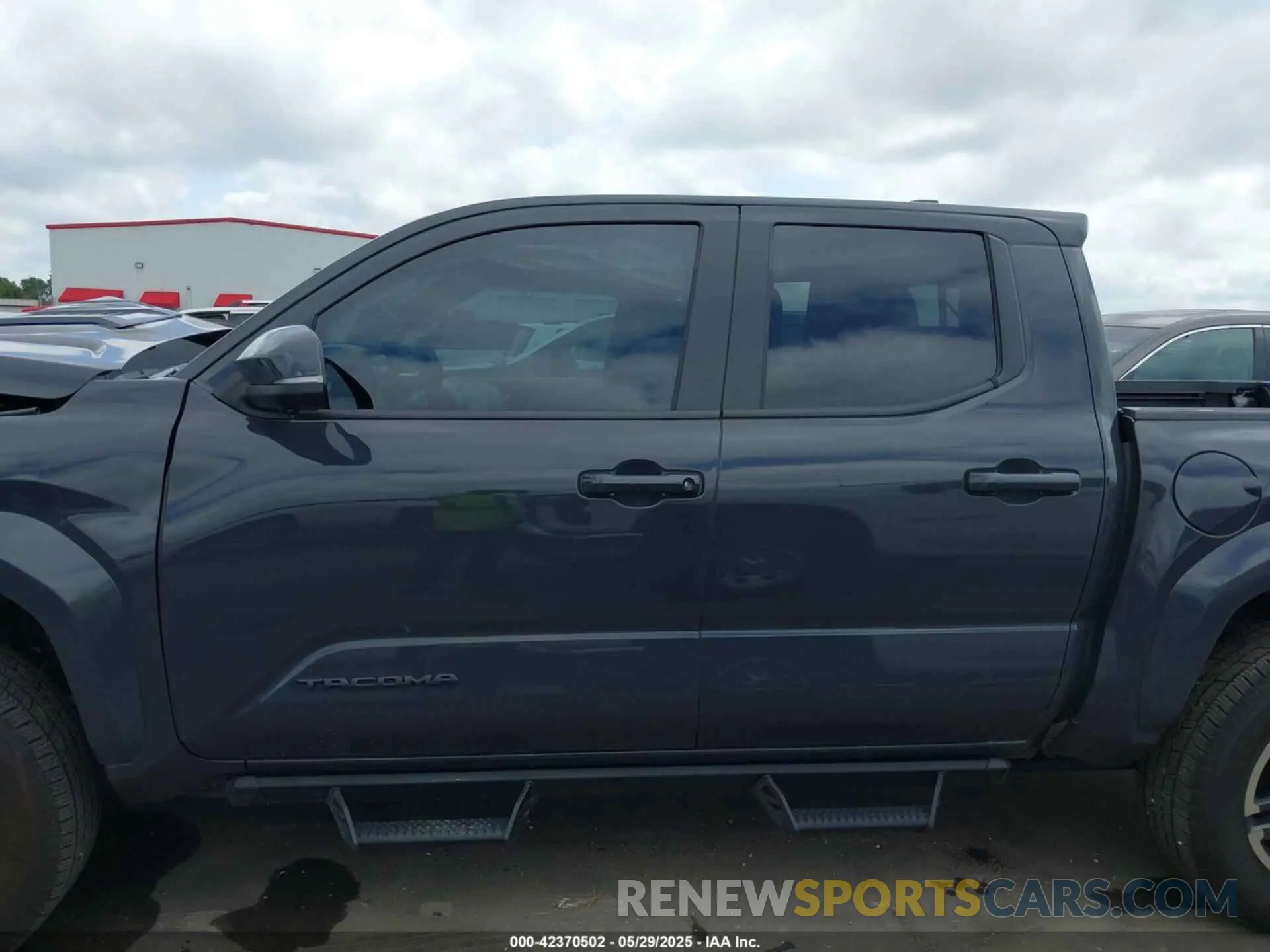 15 Photograph of a damaged car 3TMLB5JN2RM051282 TOYOTA TACOMA 2024