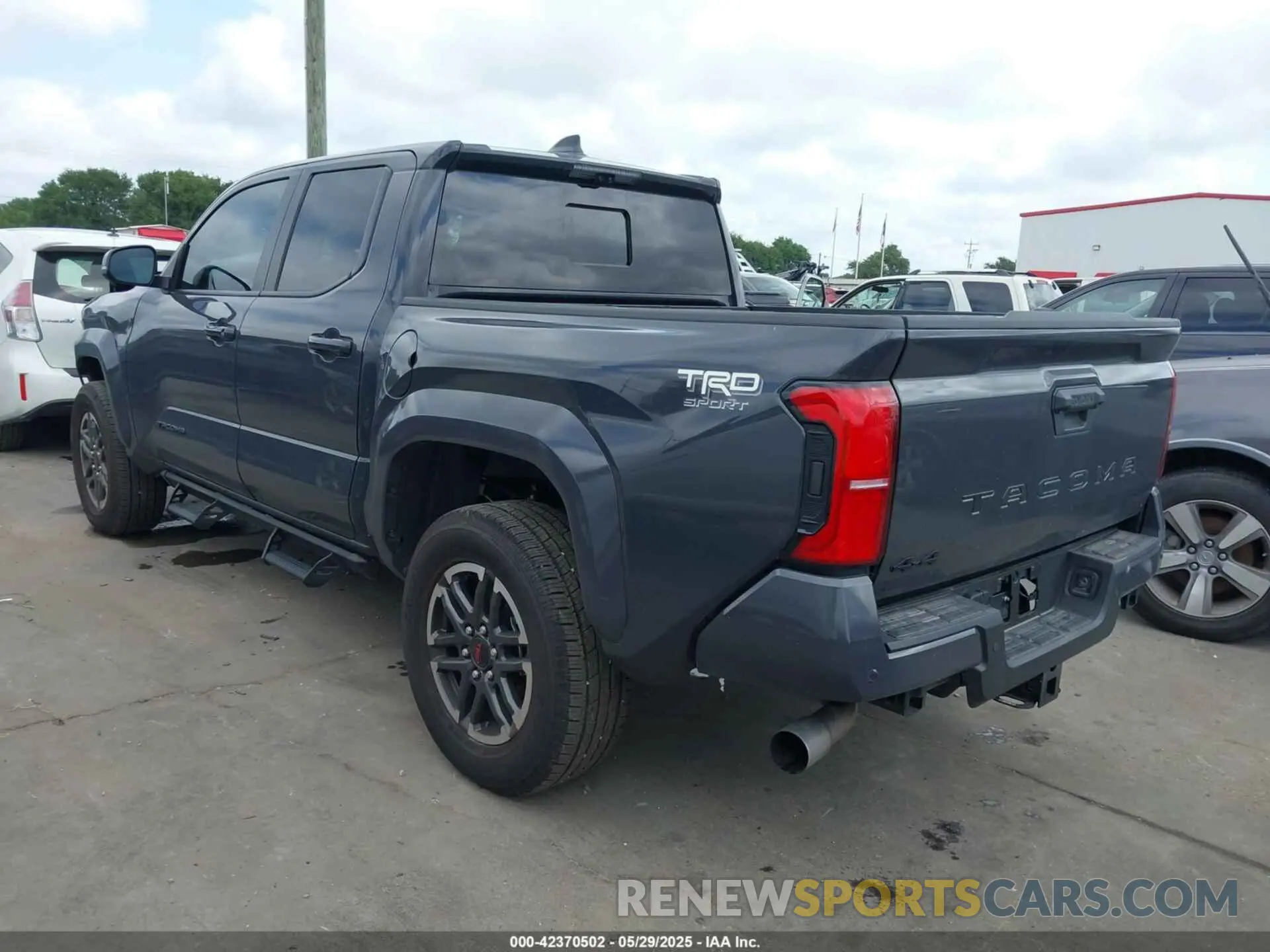 3 Photograph of a damaged car 3TMLB5JN2RM051282 TOYOTA TACOMA 2024