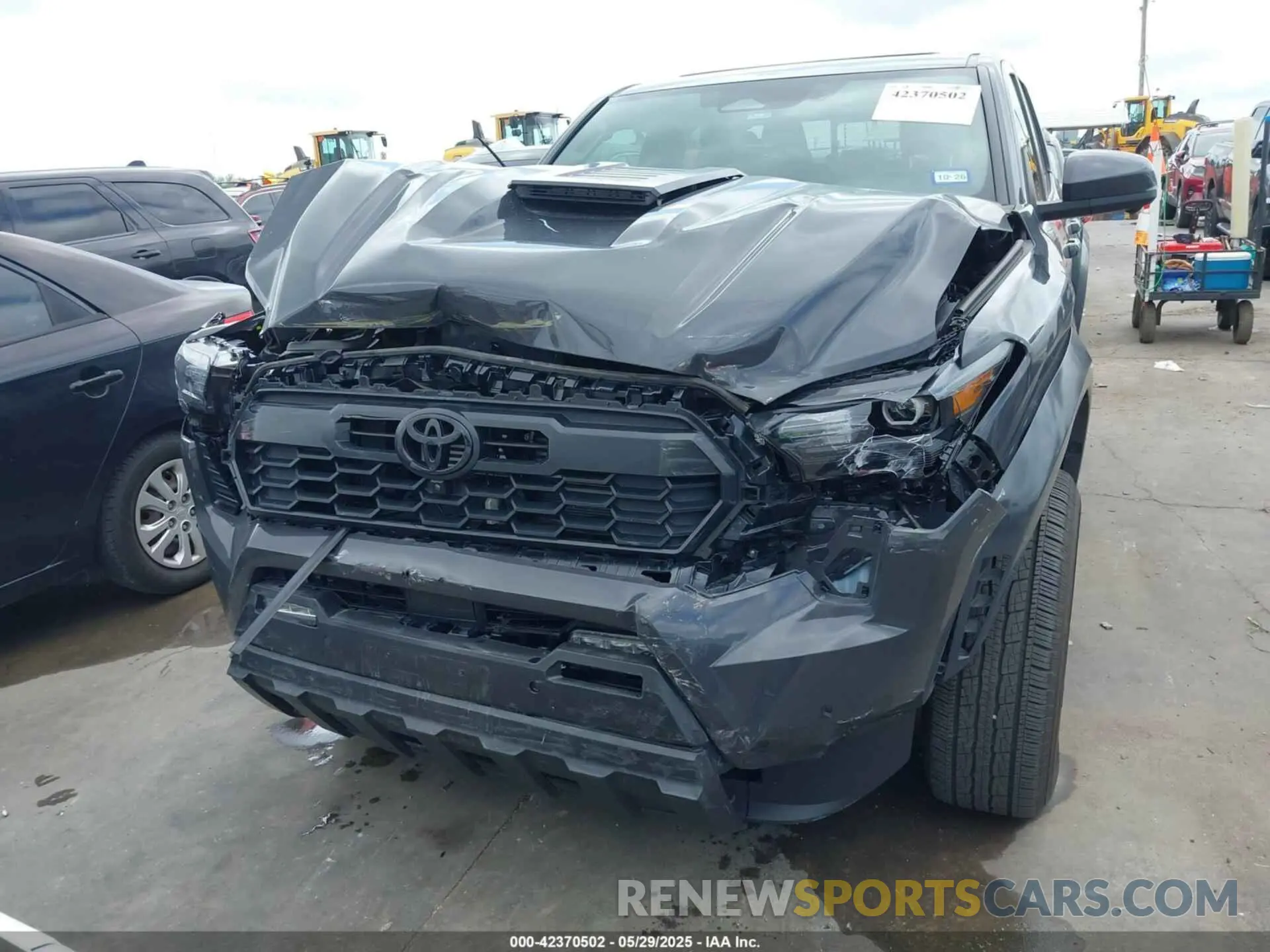 6 Photograph of a damaged car 3TMLB5JN2RM051282 TOYOTA TACOMA 2024