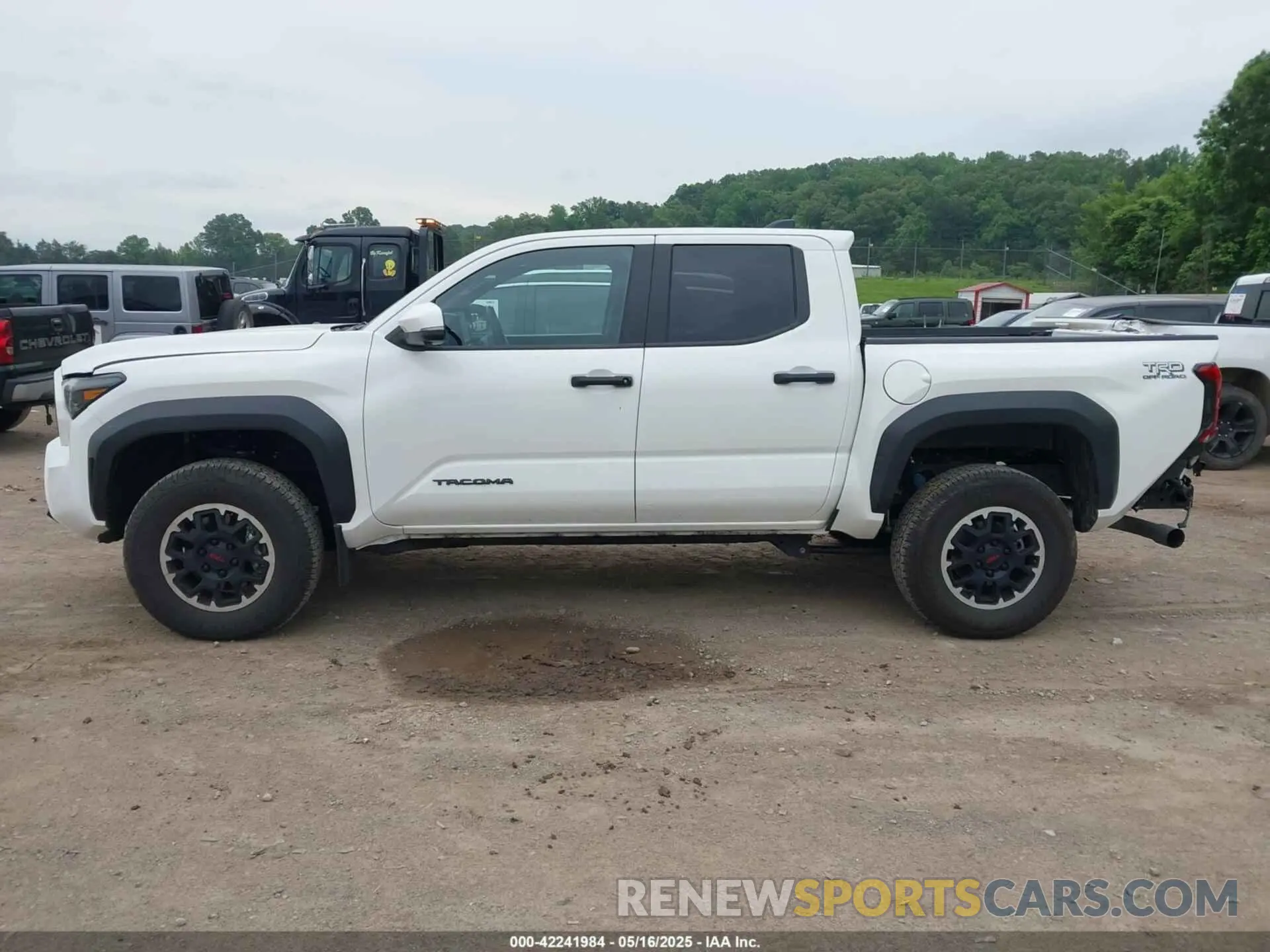 14 Photograph of a damaged car 3TMLB5JN2RM064338 TOYOTA TACOMA 2024
