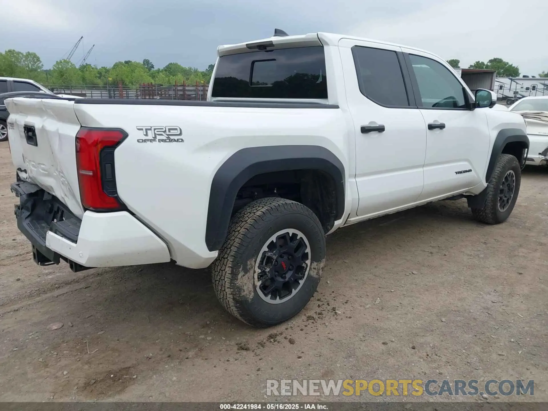 4 Photograph of a damaged car 3TMLB5JN2RM064338 TOYOTA TACOMA 2024