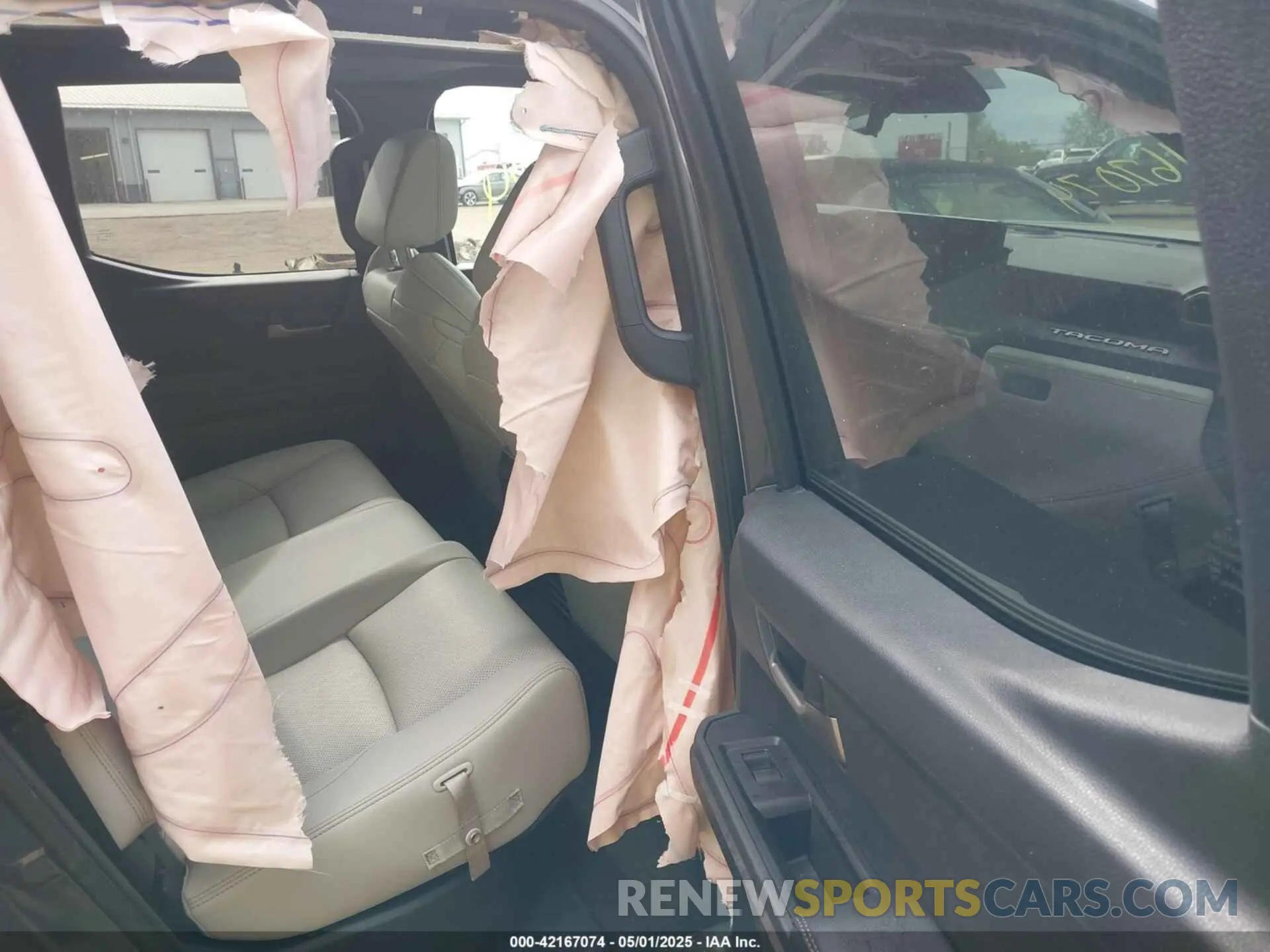 8 Photograph of a damaged car 3TMLB5JN2RM078465 TOYOTA TACOMA 2024