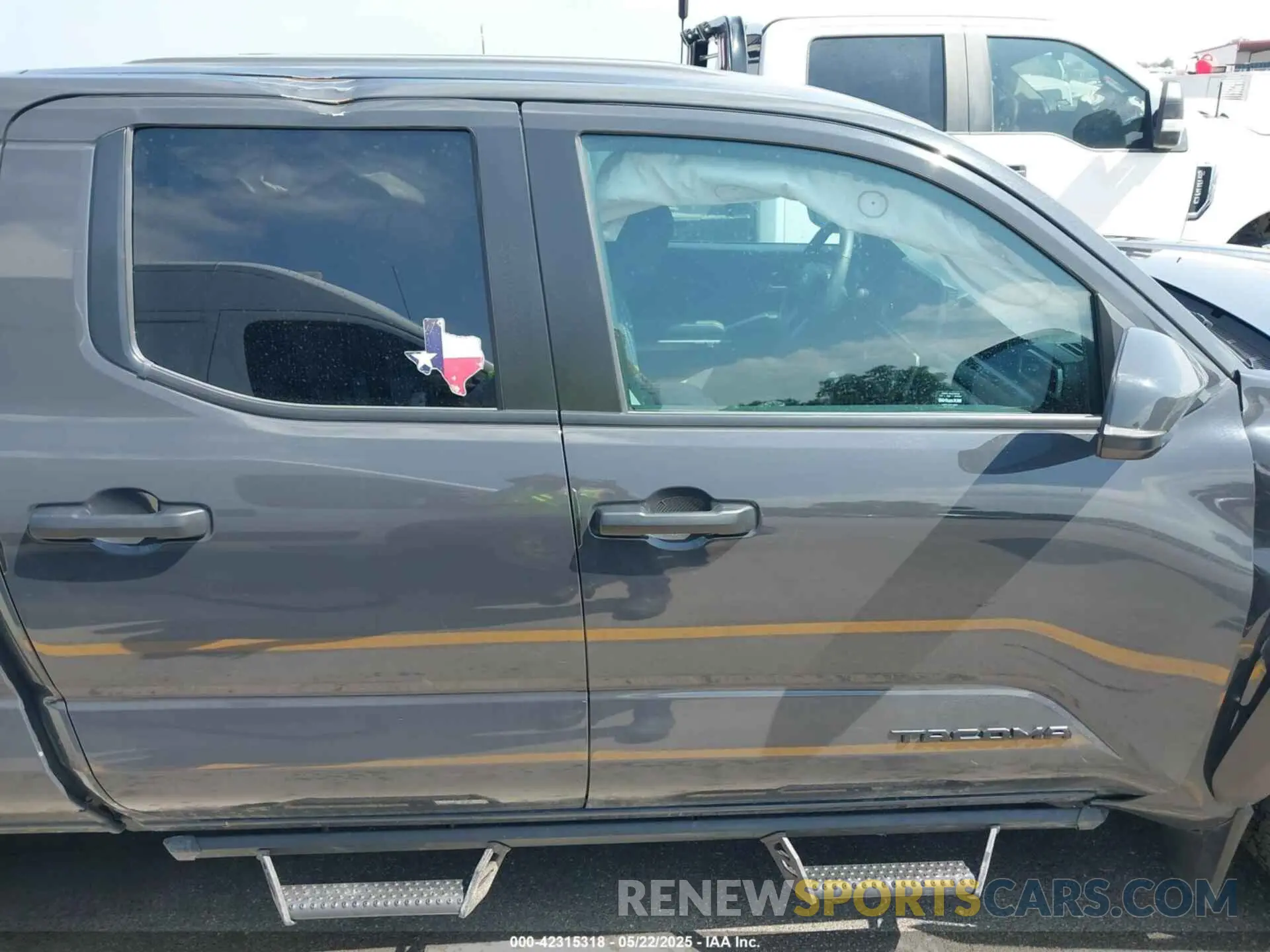 13 Photograph of a damaged car 3TMLB5JN3RM018694 TOYOTA TACOMA 2024