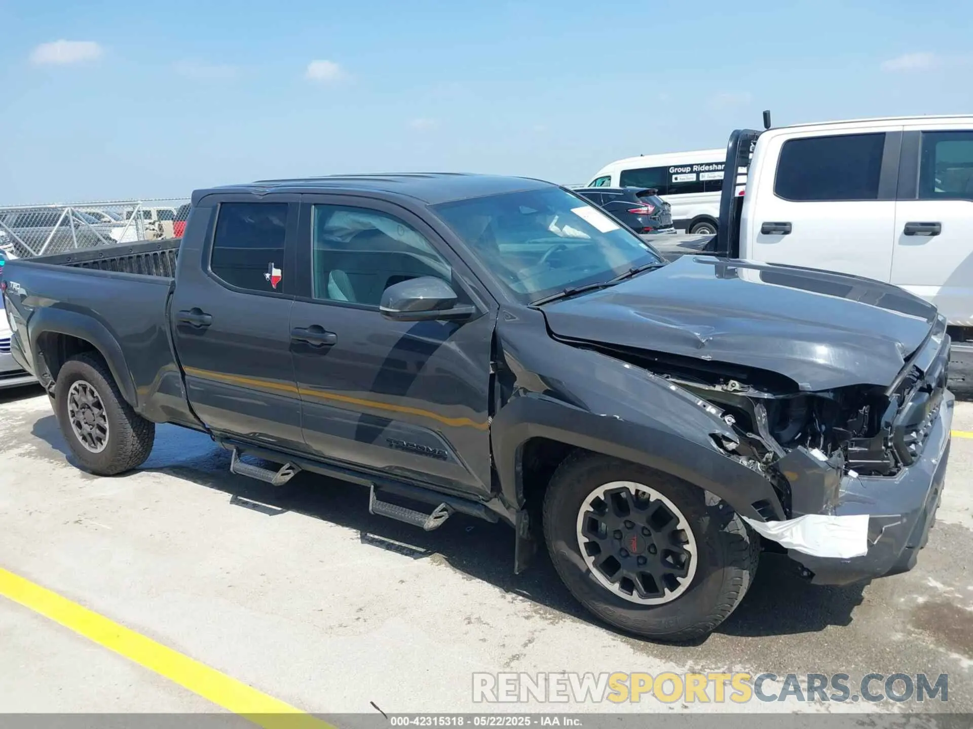 17 Photograph of a damaged car 3TMLB5JN3RM018694 TOYOTA TACOMA 2024