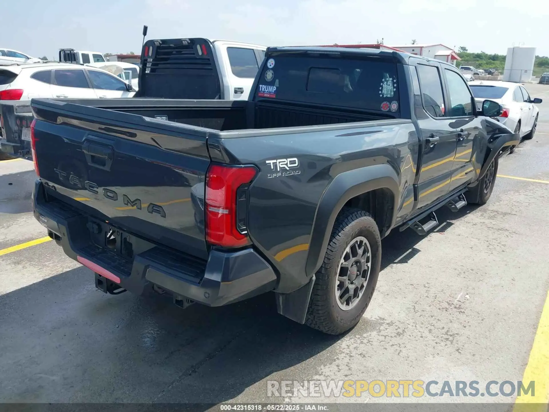 4 Photograph of a damaged car 3TMLB5JN3RM018694 TOYOTA TACOMA 2024