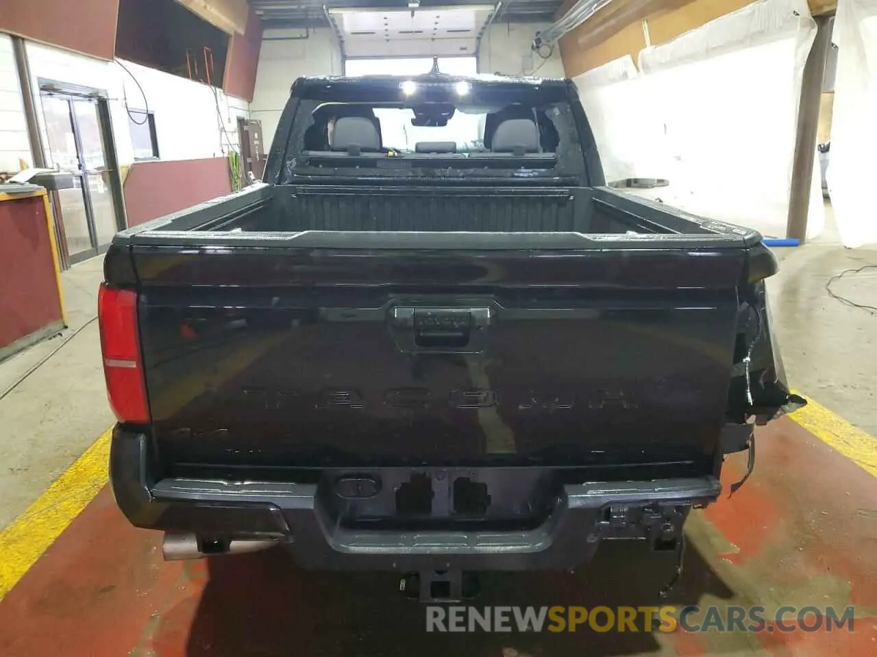 6 Photograph of a damaged car 3TMLB5JN3RM036290 TOYOTA TACOMA 2024