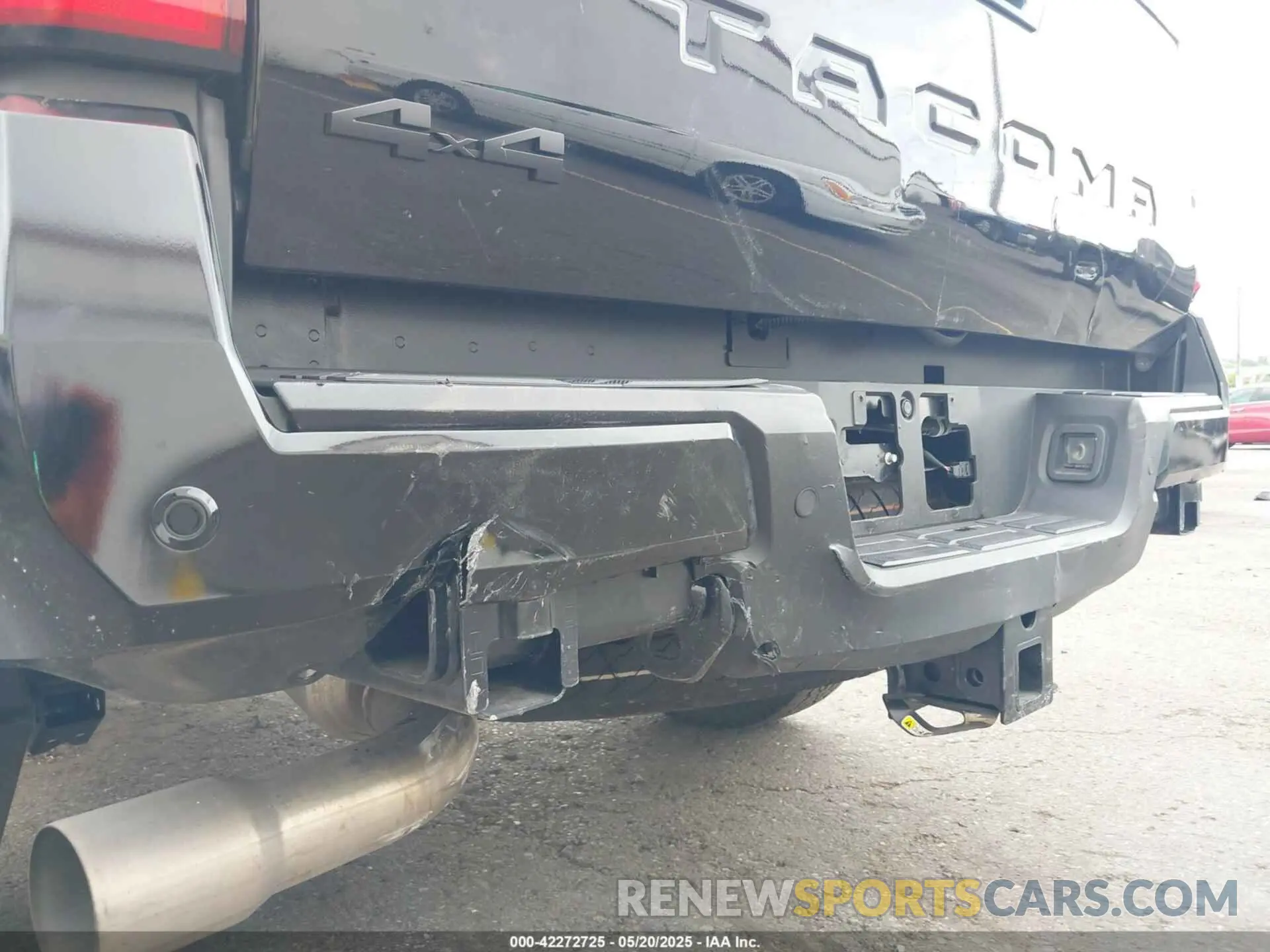 18 Photograph of a damaged car 3TMLB5JN3RM047323 TOYOTA TACOMA 2024