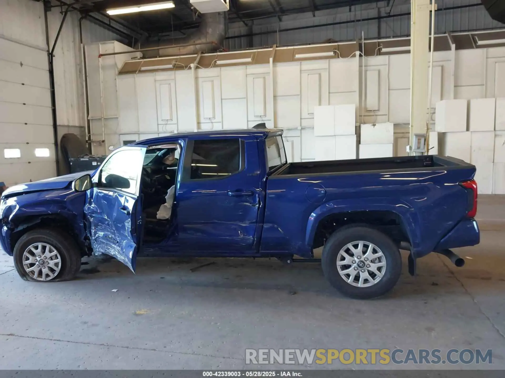 13 Photograph of a damaged car 3TMLB5JN3RM084999 TOYOTA TACOMA 2024