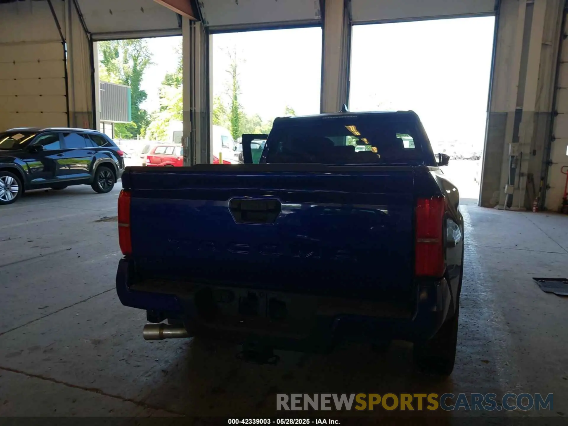 15 Photograph of a damaged car 3TMLB5JN3RM084999 TOYOTA TACOMA 2024