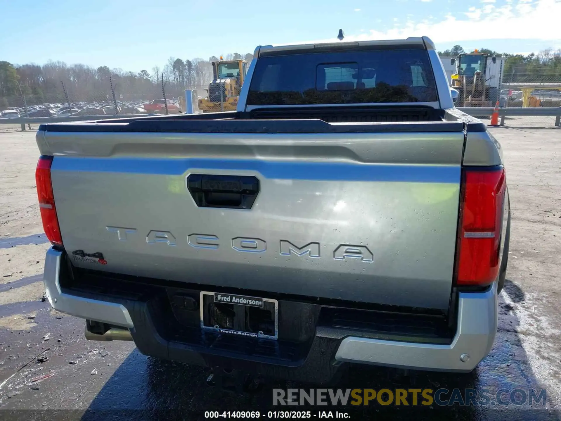17 Photograph of a damaged car 3TMLB5JN4RM022026 TOYOTA TACOMA 2024