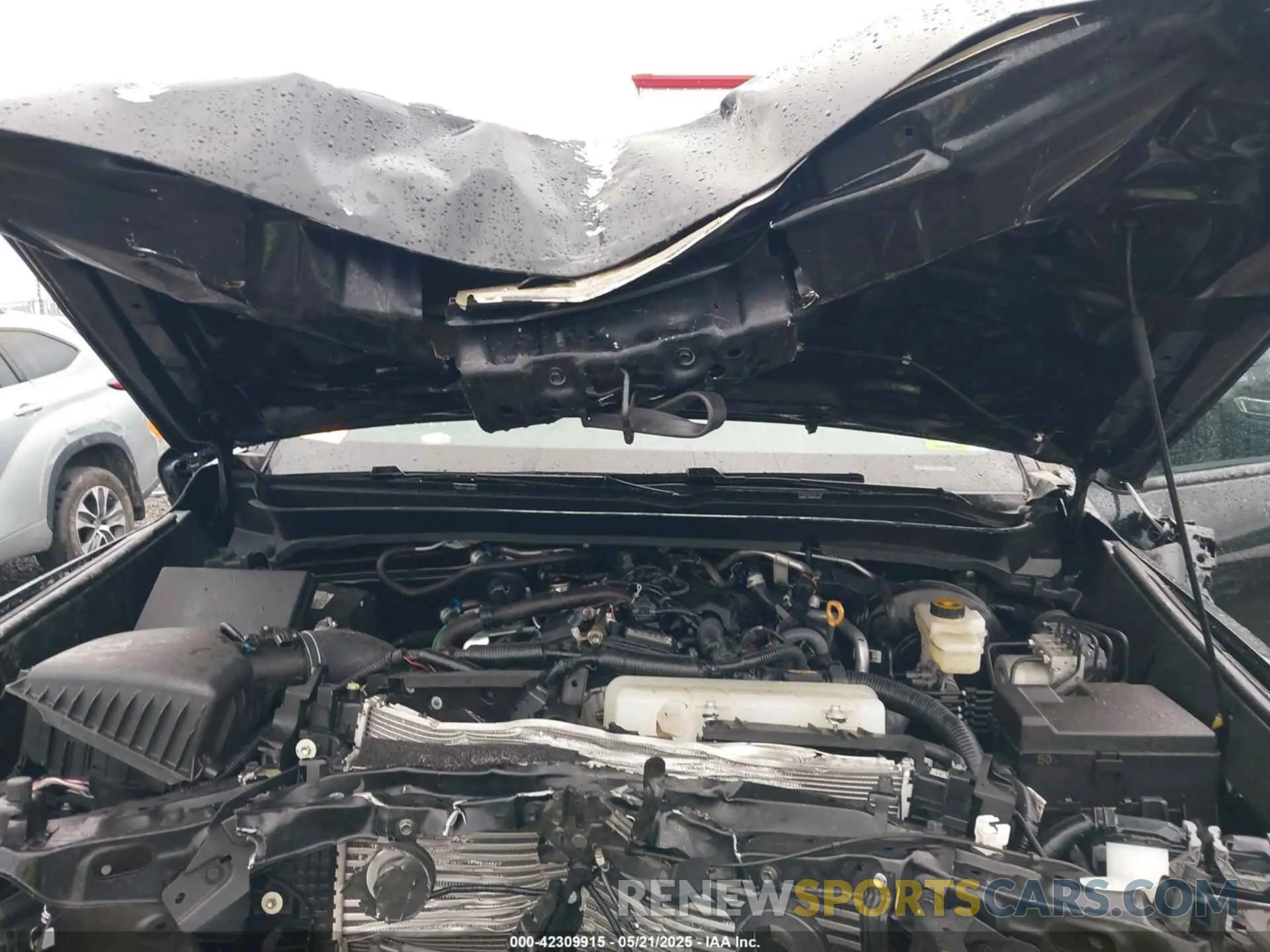 10 Photograph of a damaged car 3TMLB5JN4RM025895 TOYOTA TACOMA 2024