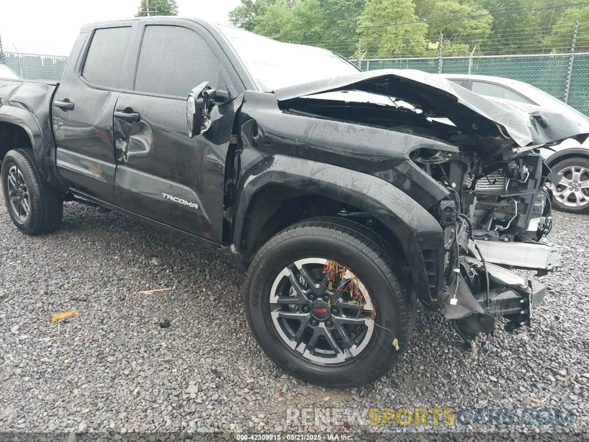 18 Photograph of a damaged car 3TMLB5JN4RM025895 TOYOTA TACOMA 2024