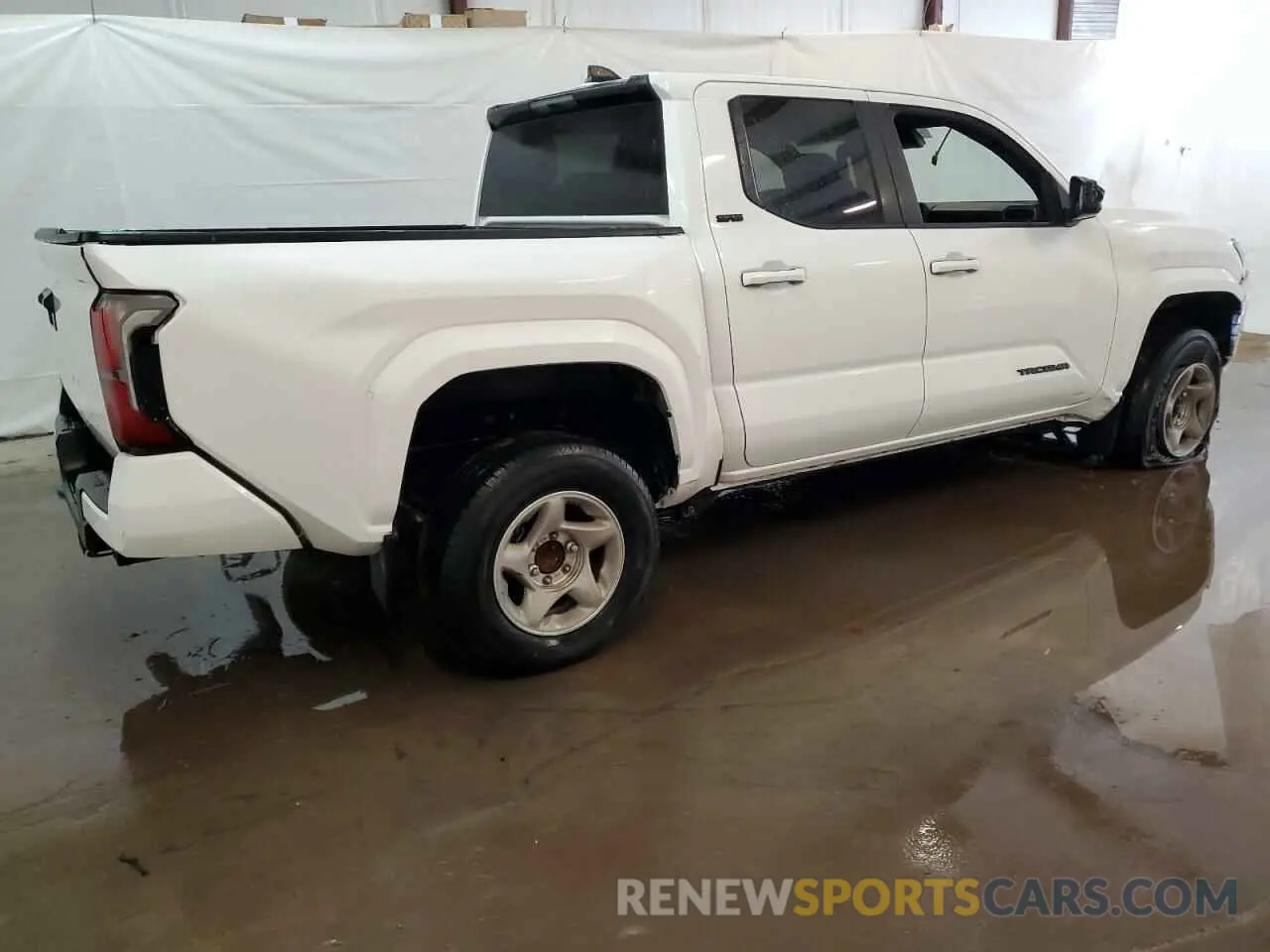 3 Photograph of a damaged car 3TMLB5JN4RM035102 TOYOTA TACOMA 2024