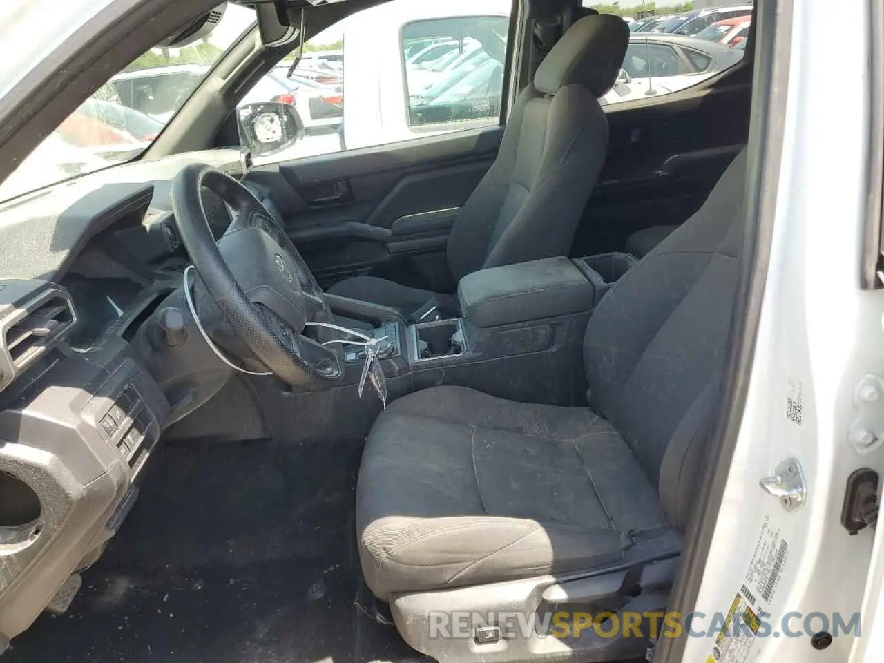 7 Photograph of a damaged car 3TMLB5JN4RM035102 TOYOTA TACOMA 2024
