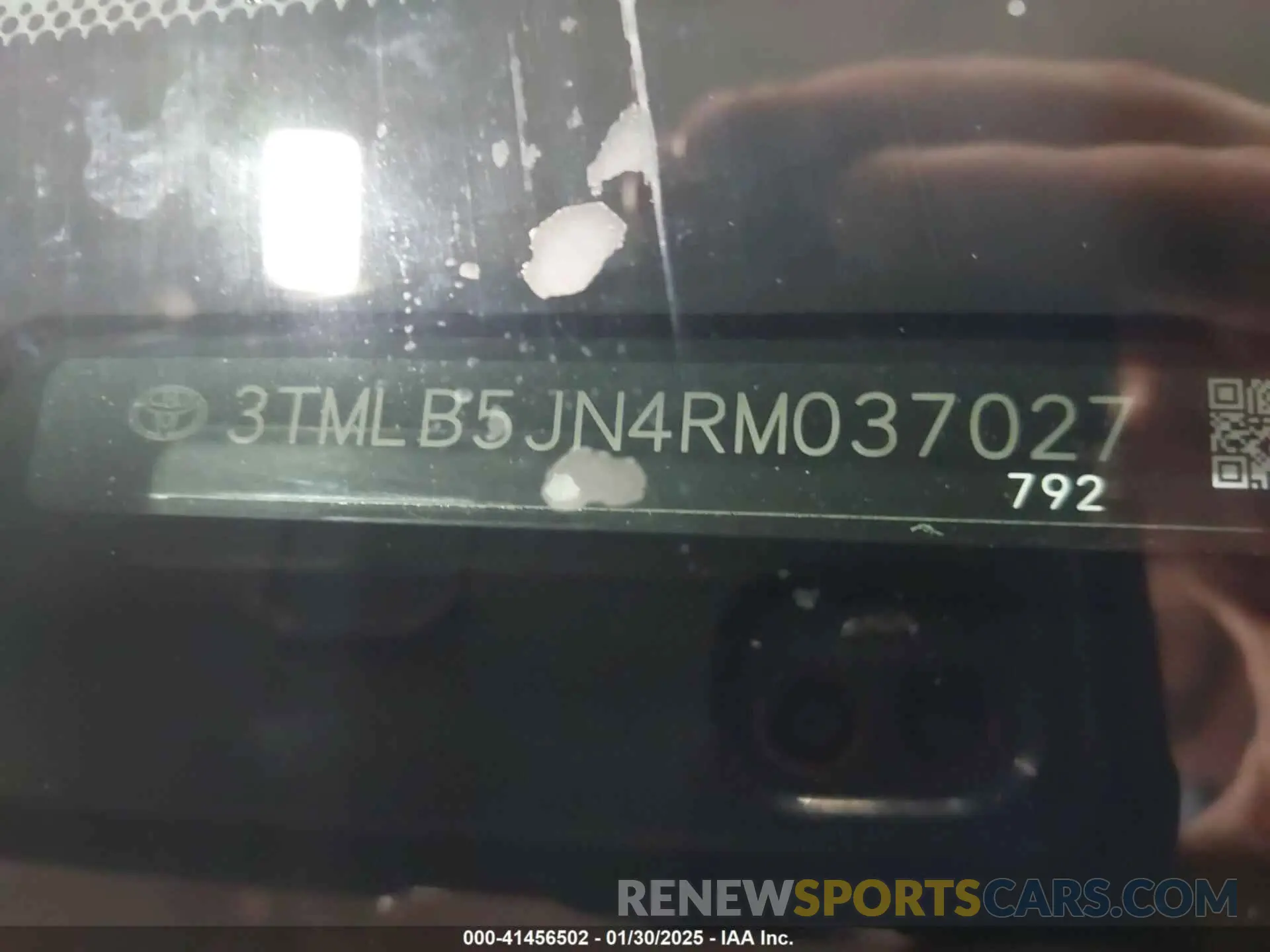 9 Photograph of a damaged car 3TMLB5JN4RM037027 TOYOTA TACOMA 2024