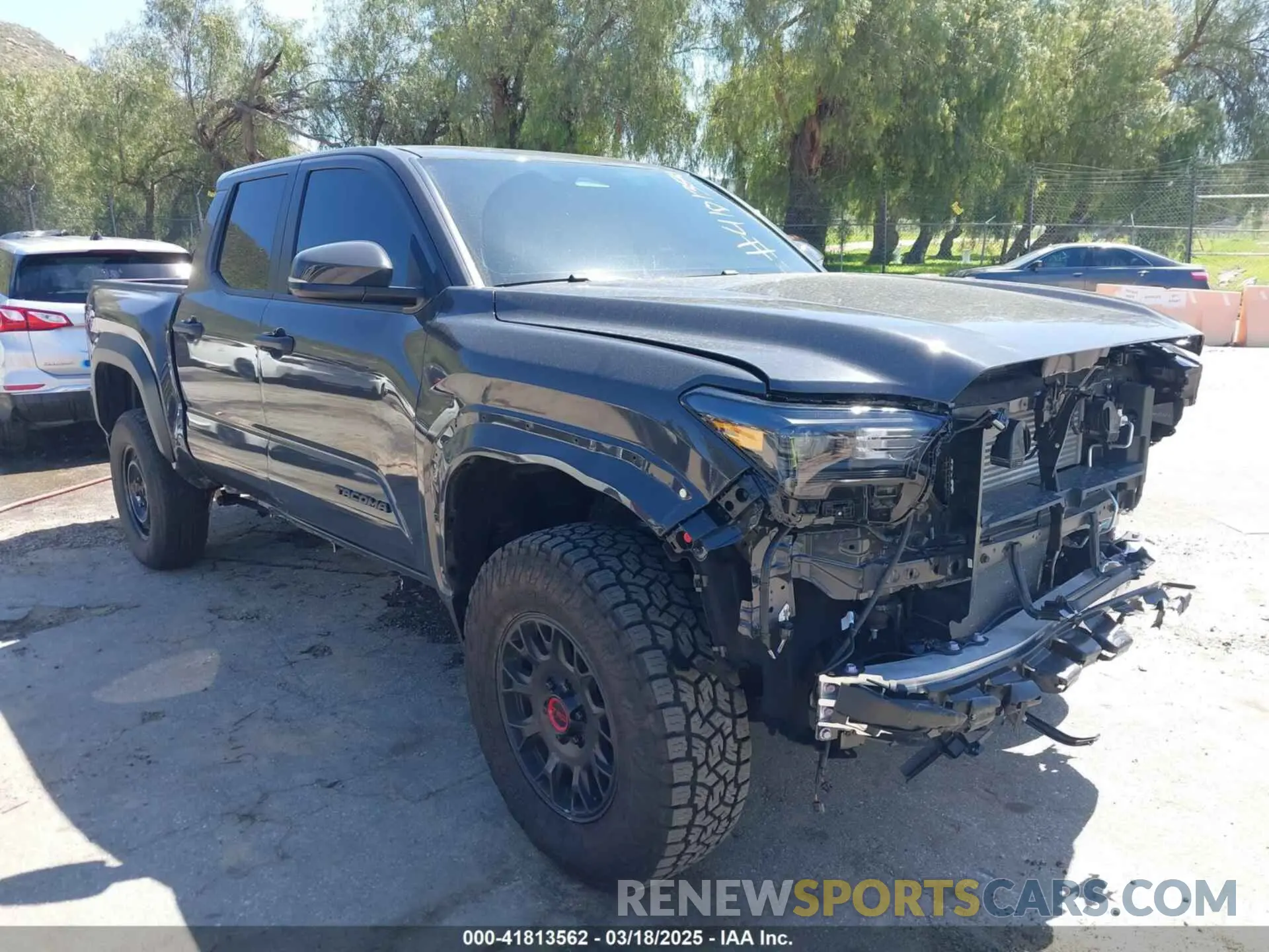 1 Photograph of a damaged car 3TMLB5JN4RM039036 TOYOTA TACOMA 2024
