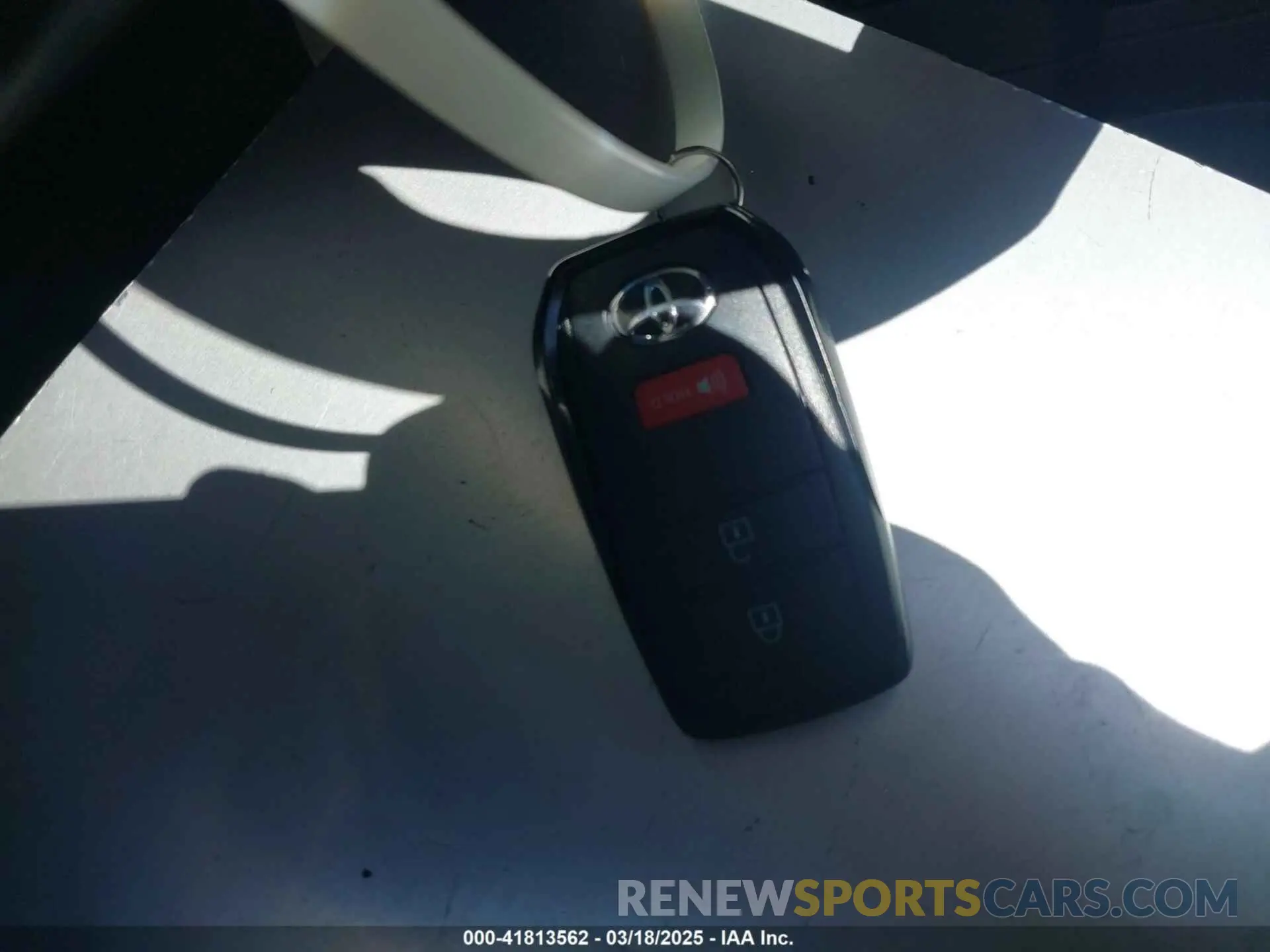 11 Photograph of a damaged car 3TMLB5JN4RM039036 TOYOTA TACOMA 2024