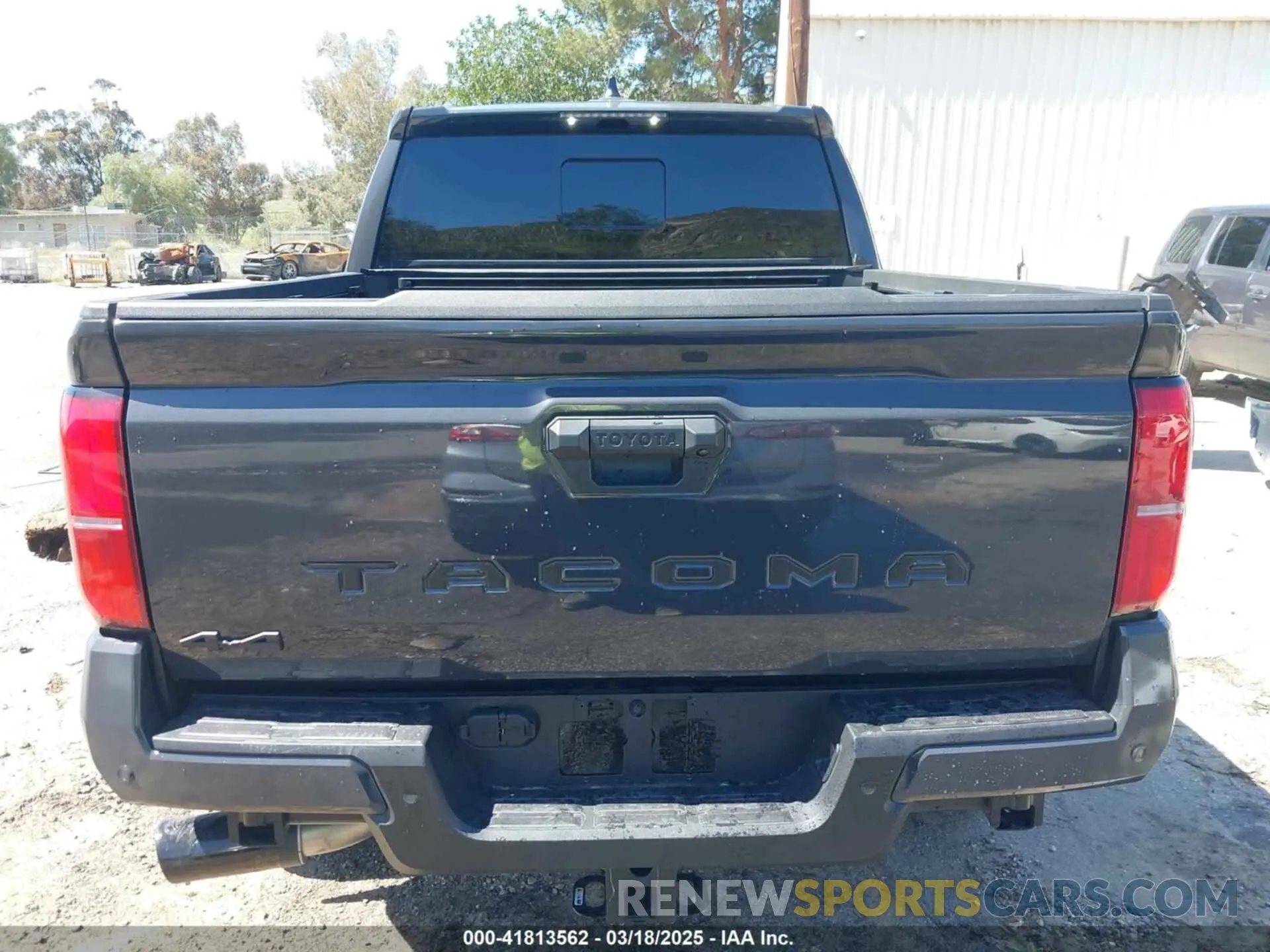 17 Photograph of a damaged car 3TMLB5JN4RM039036 TOYOTA TACOMA 2024