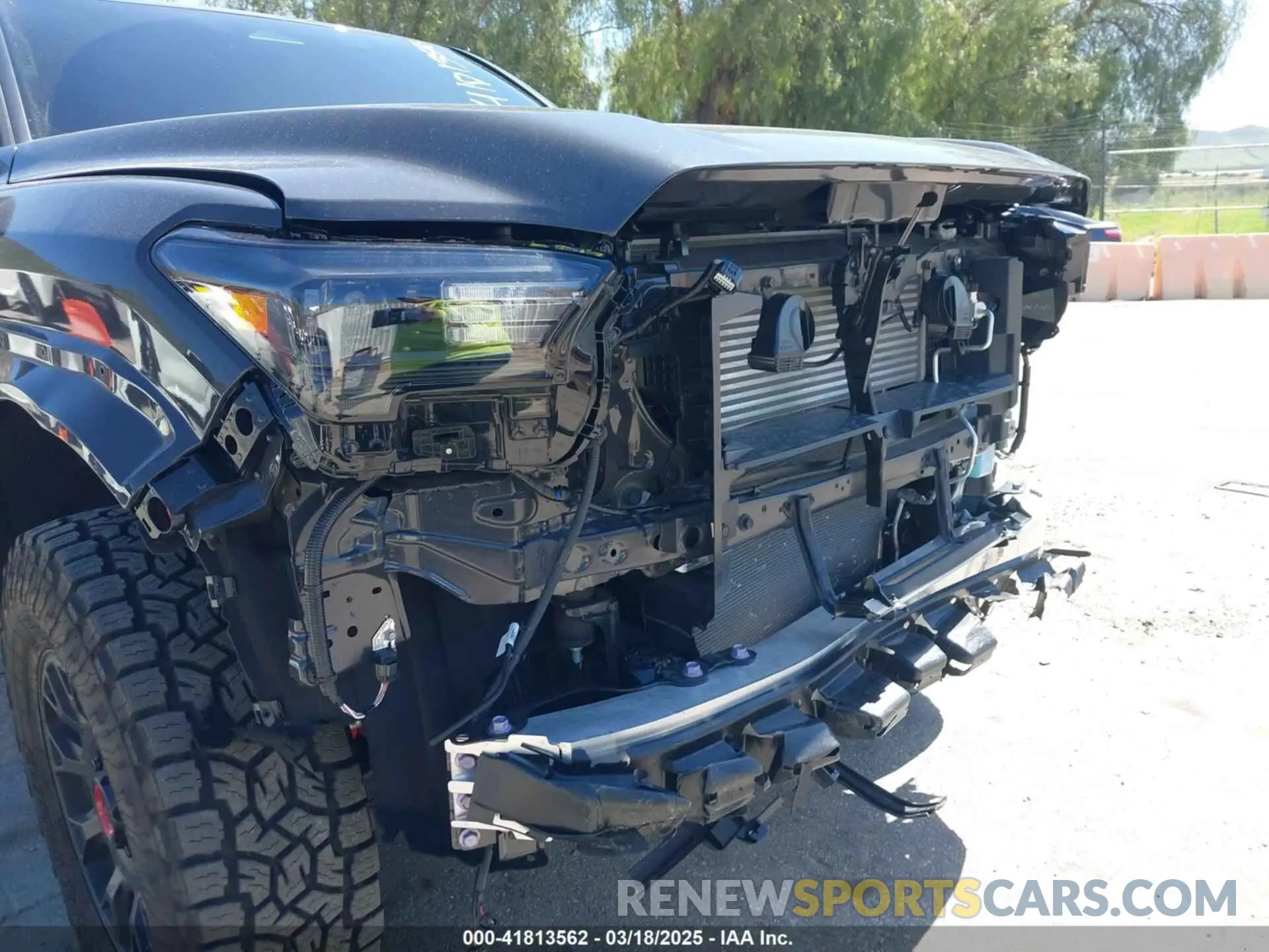 18 Photograph of a damaged car 3TMLB5JN4RM039036 TOYOTA TACOMA 2024