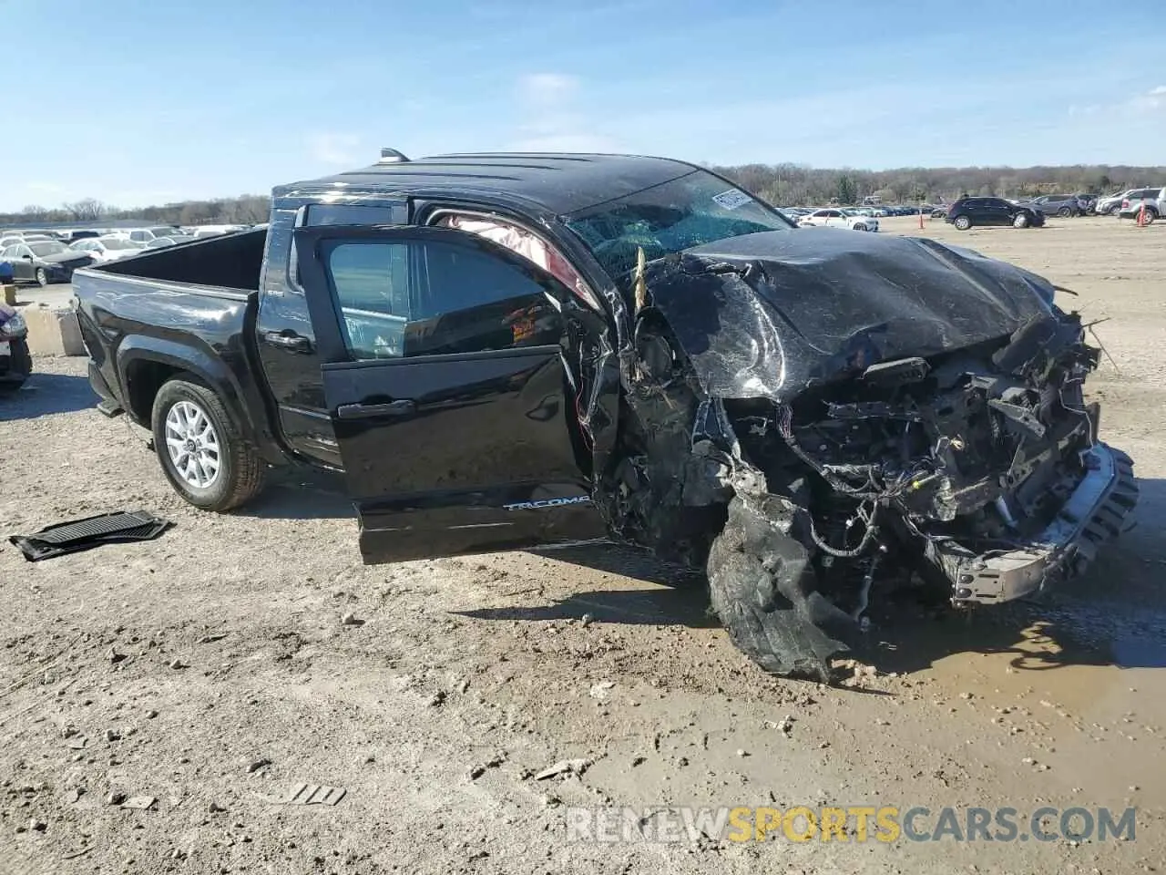 4 Photograph of a damaged car 3TMLB5JN4RM045516 TOYOTA TACOMA 2024