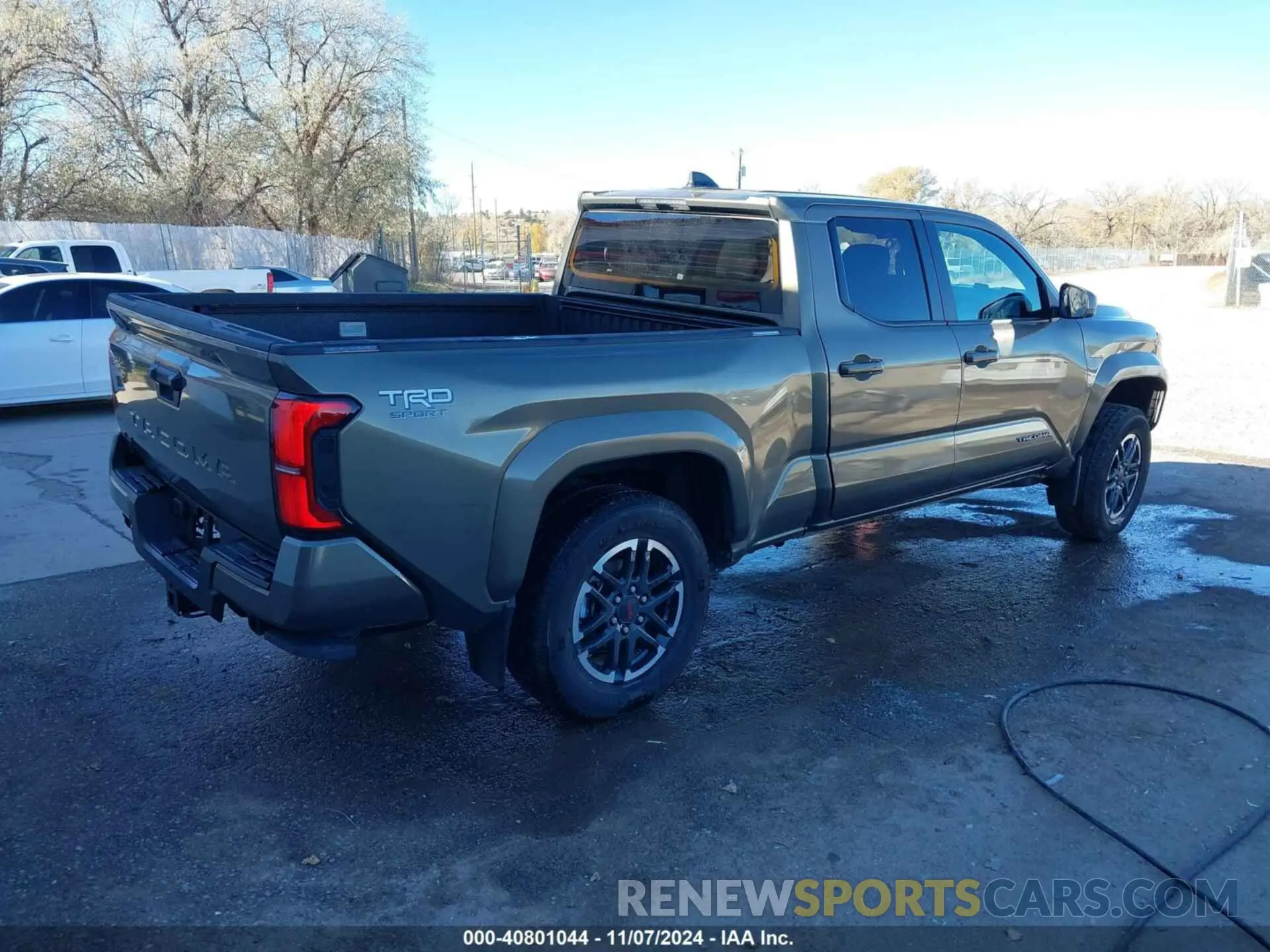 4 Photograph of a damaged car 3TMLB5JN4RM053972 TOYOTA TACOMA 2024