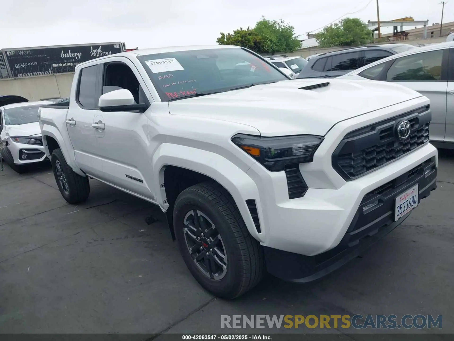 1 Photograph of a damaged car 3TMLB5JN4RM054636 TOYOTA TACOMA 2024