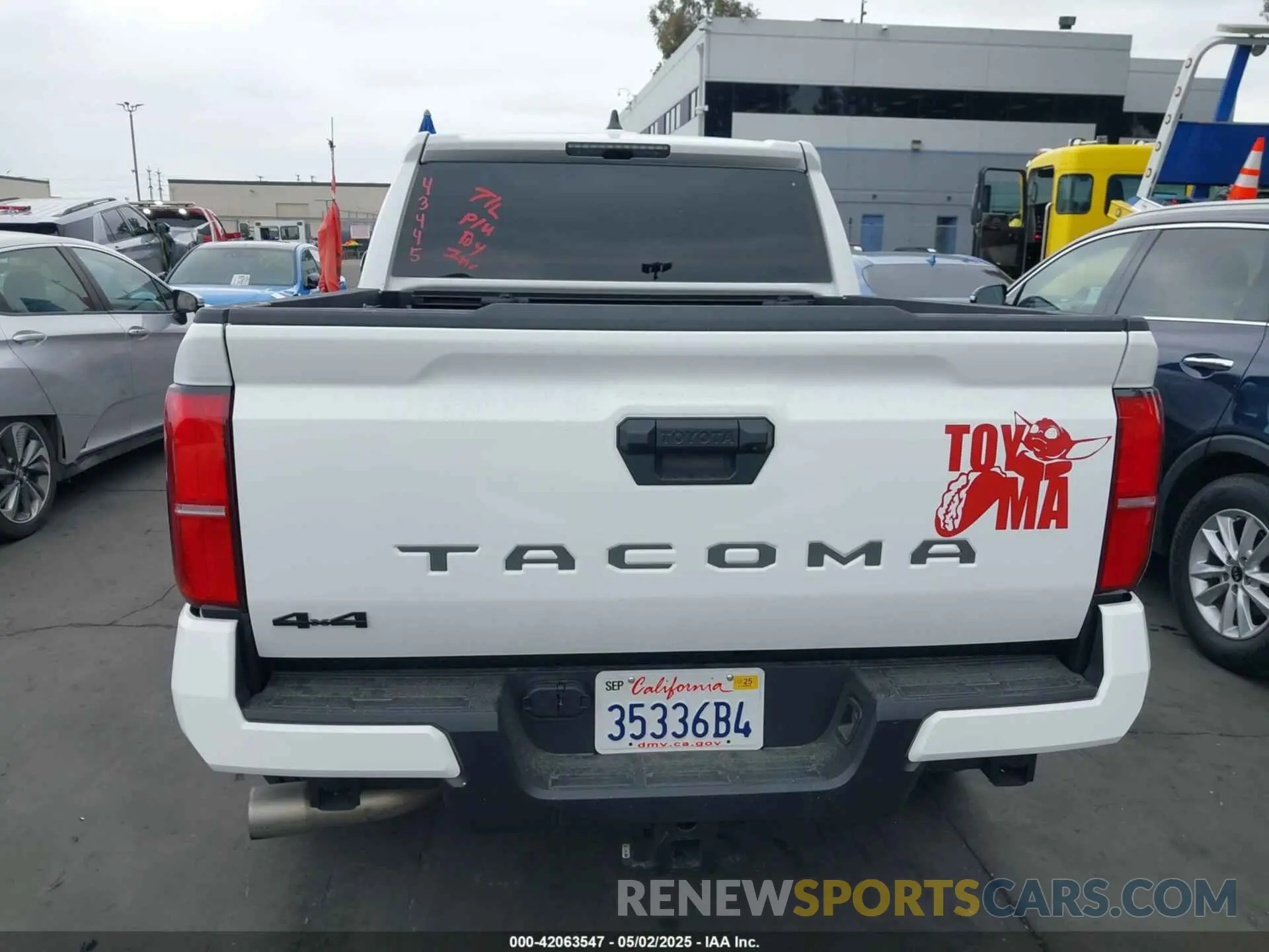 16 Photograph of a damaged car 3TMLB5JN4RM054636 TOYOTA TACOMA 2024
