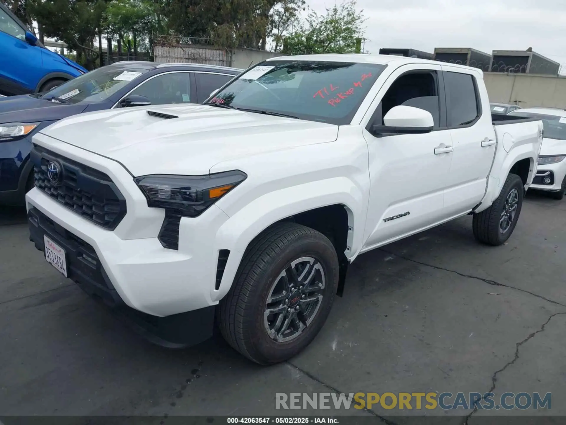 2 Photograph of a damaged car 3TMLB5JN4RM054636 TOYOTA TACOMA 2024