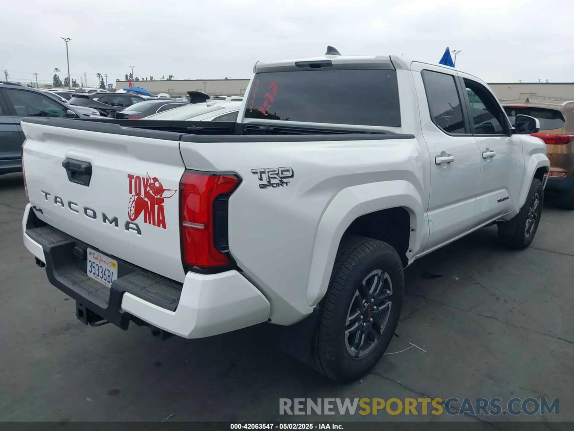 4 Photograph of a damaged car 3TMLB5JN4RM054636 TOYOTA TACOMA 2024