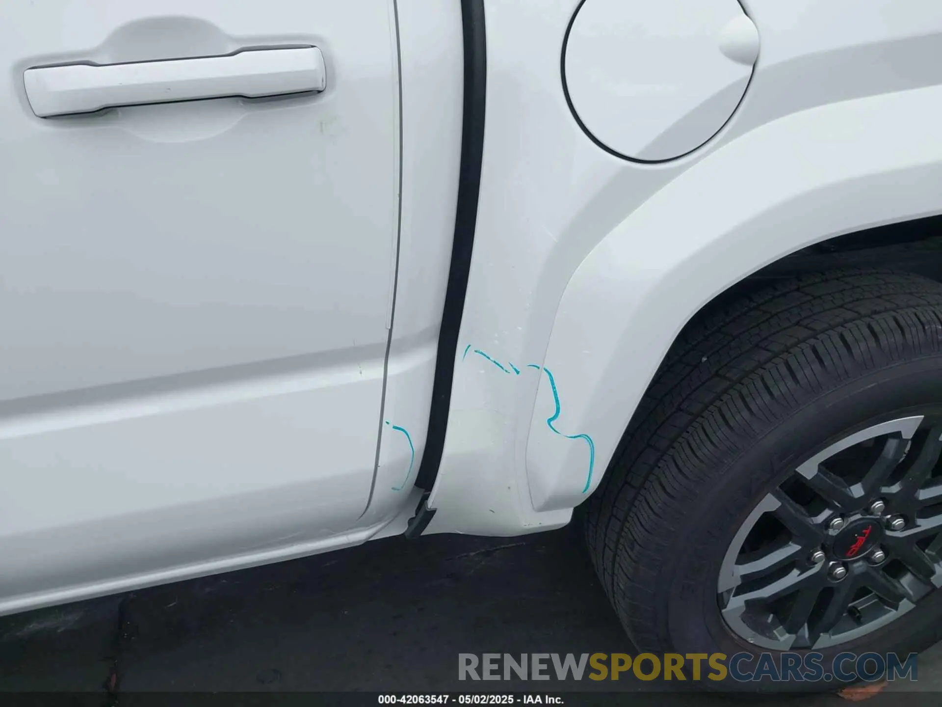 6 Photograph of a damaged car 3TMLB5JN4RM054636 TOYOTA TACOMA 2024