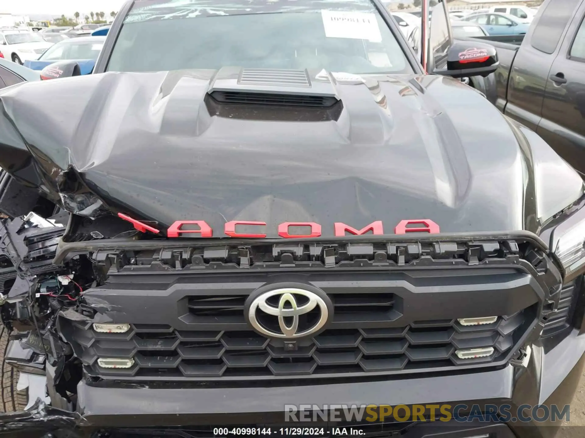 10 Photograph of a damaged car 3TMLB5JN5RM002187 TOYOTA TACOMA 2024