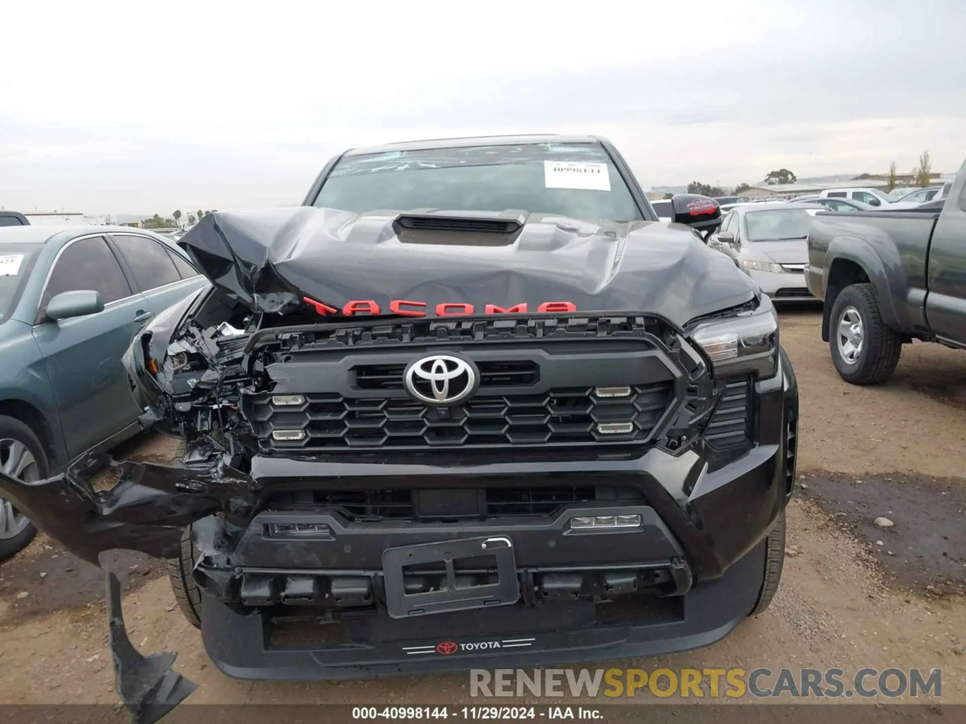 12 Photograph of a damaged car 3TMLB5JN5RM002187 TOYOTA TACOMA 2024