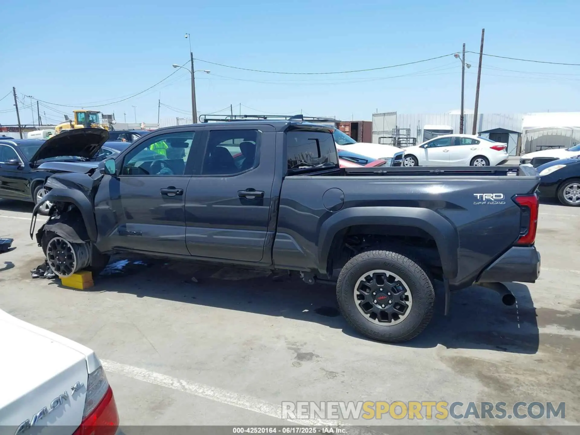 15 Photograph of a damaged car 3TMLB5JN5RM041927 TOYOTA TACOMA 2024