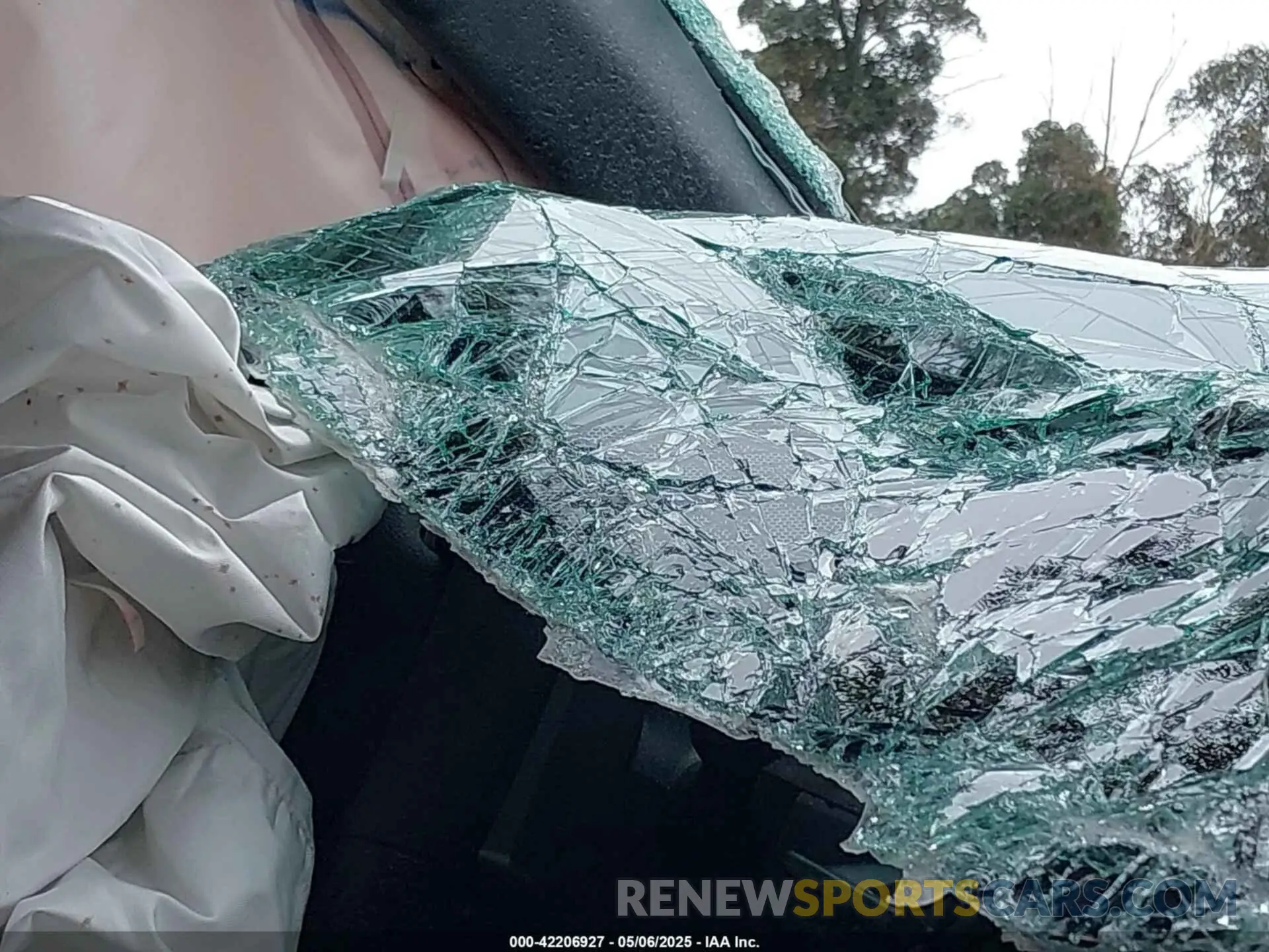 7 Photograph of a damaged car 3TMLB5JN5RM081702 TOYOTA TACOMA 2024