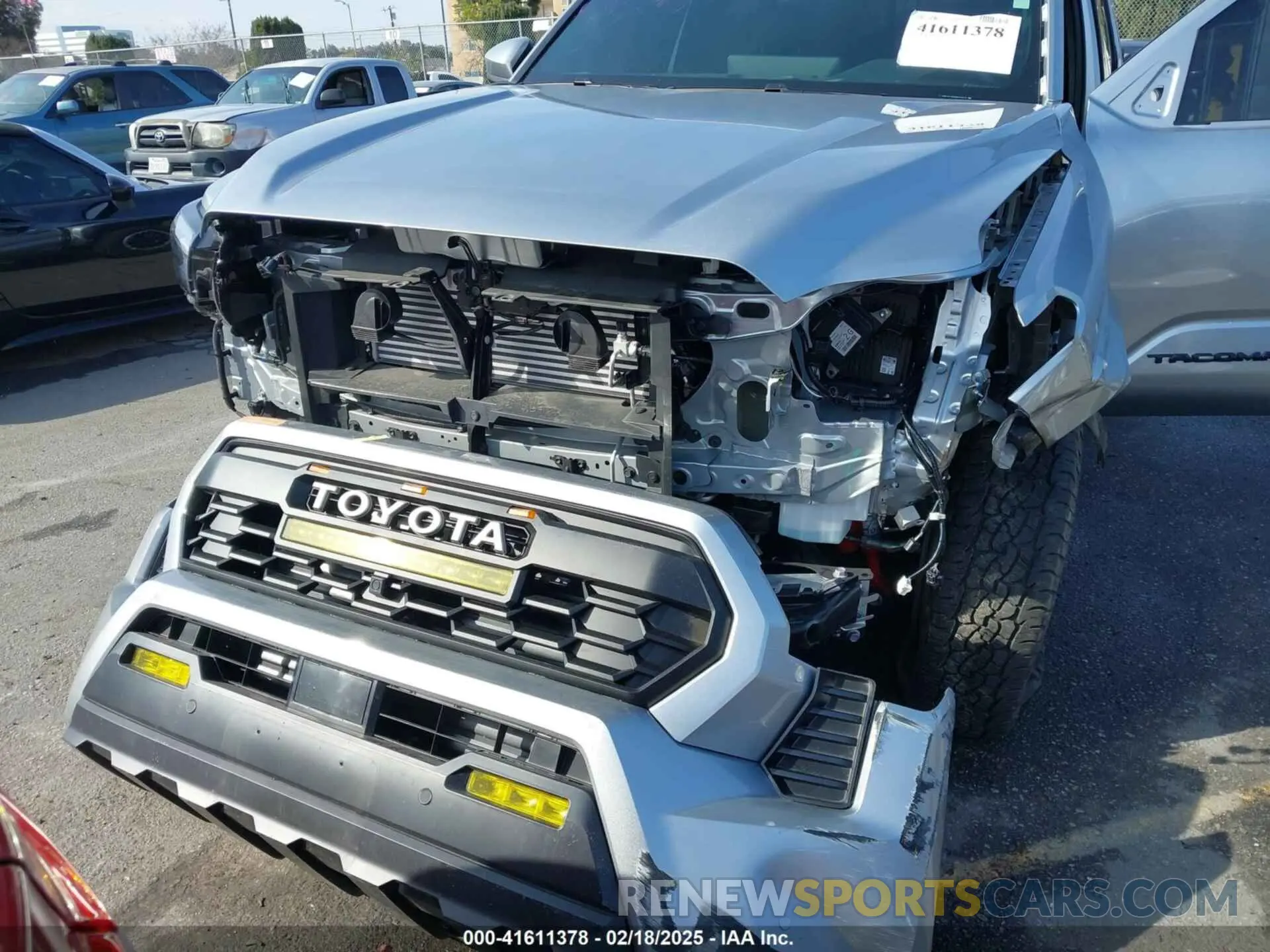 6 Photograph of a damaged car 3TMLB5JN6RM022612 TOYOTA TACOMA 2024