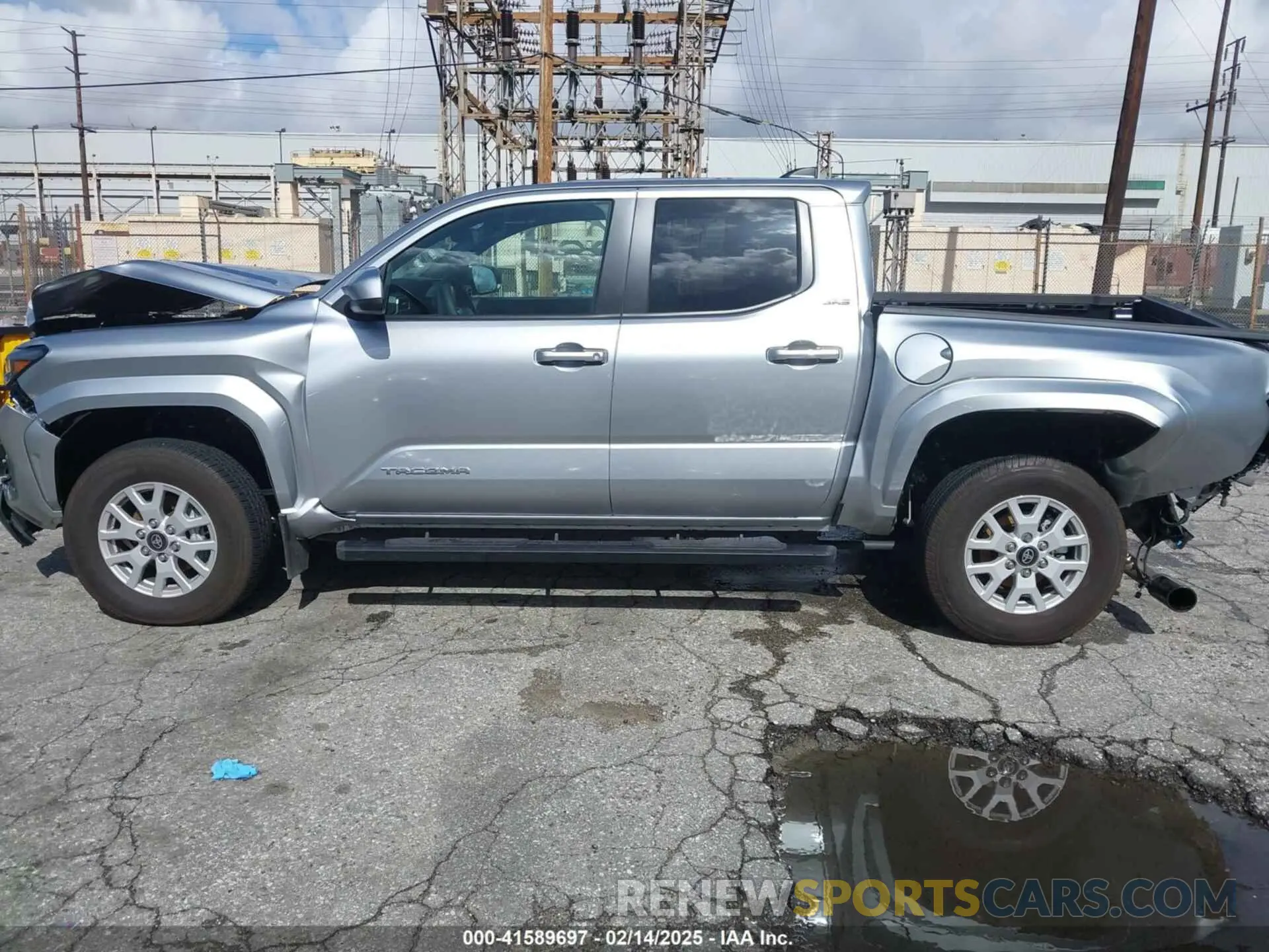 15 Photograph of a damaged car 3TMLB5JN6RM032170 TOYOTA TACOMA 2024