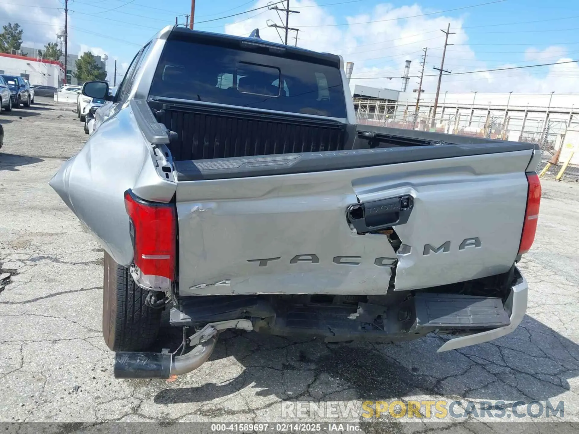 6 Photograph of a damaged car 3TMLB5JN6RM032170 TOYOTA TACOMA 2024