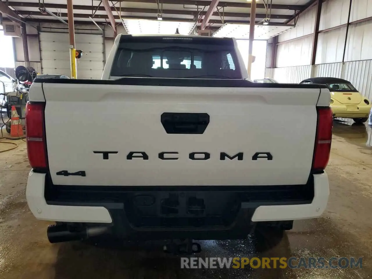 6 Photograph of a damaged car 3TMLB5JN6RM036705 TOYOTA TACOMA 2024