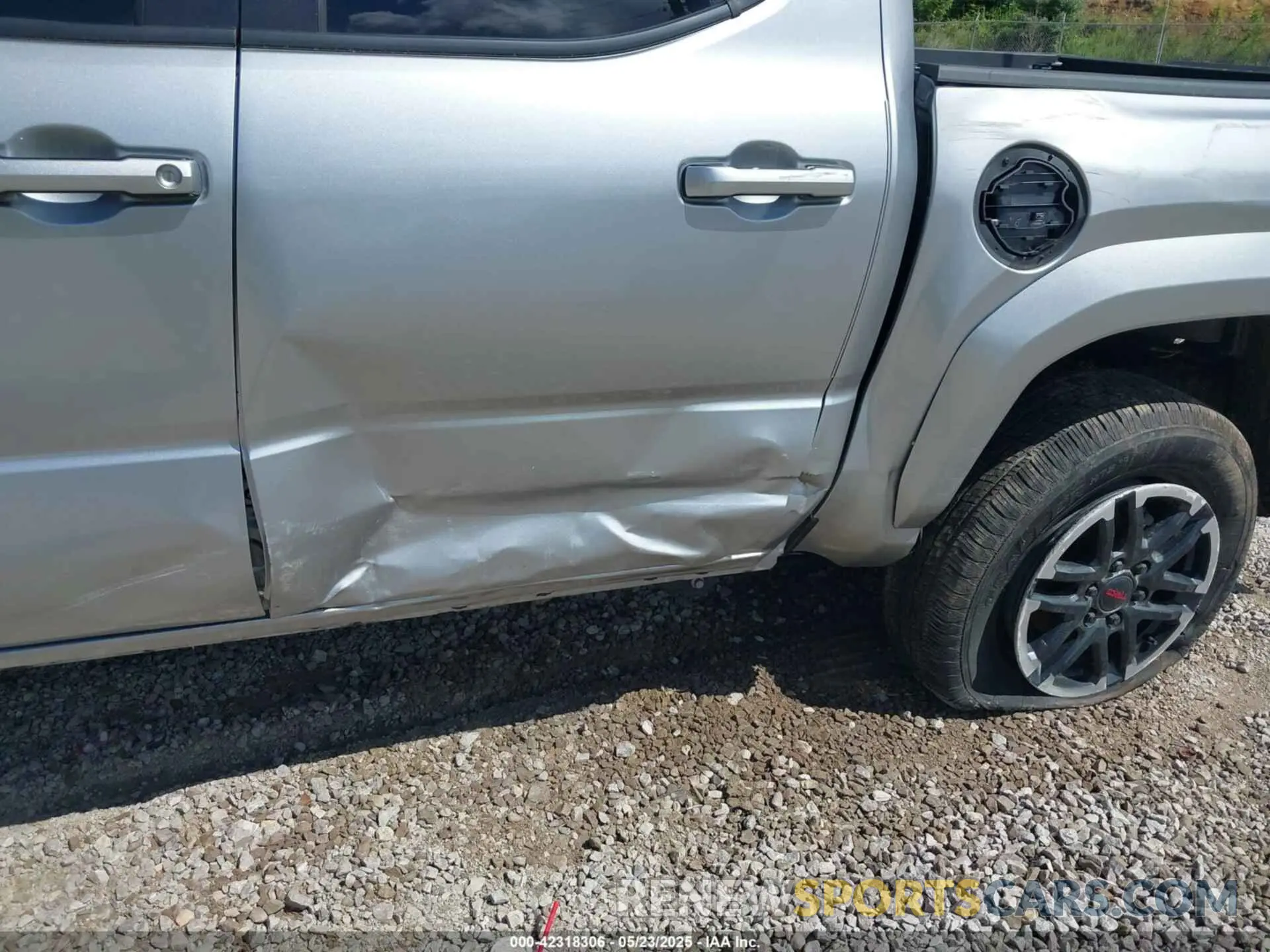 6 Photograph of a damaged car 3TMLB5JN7RM014602 TOYOTA TACOMA 2024