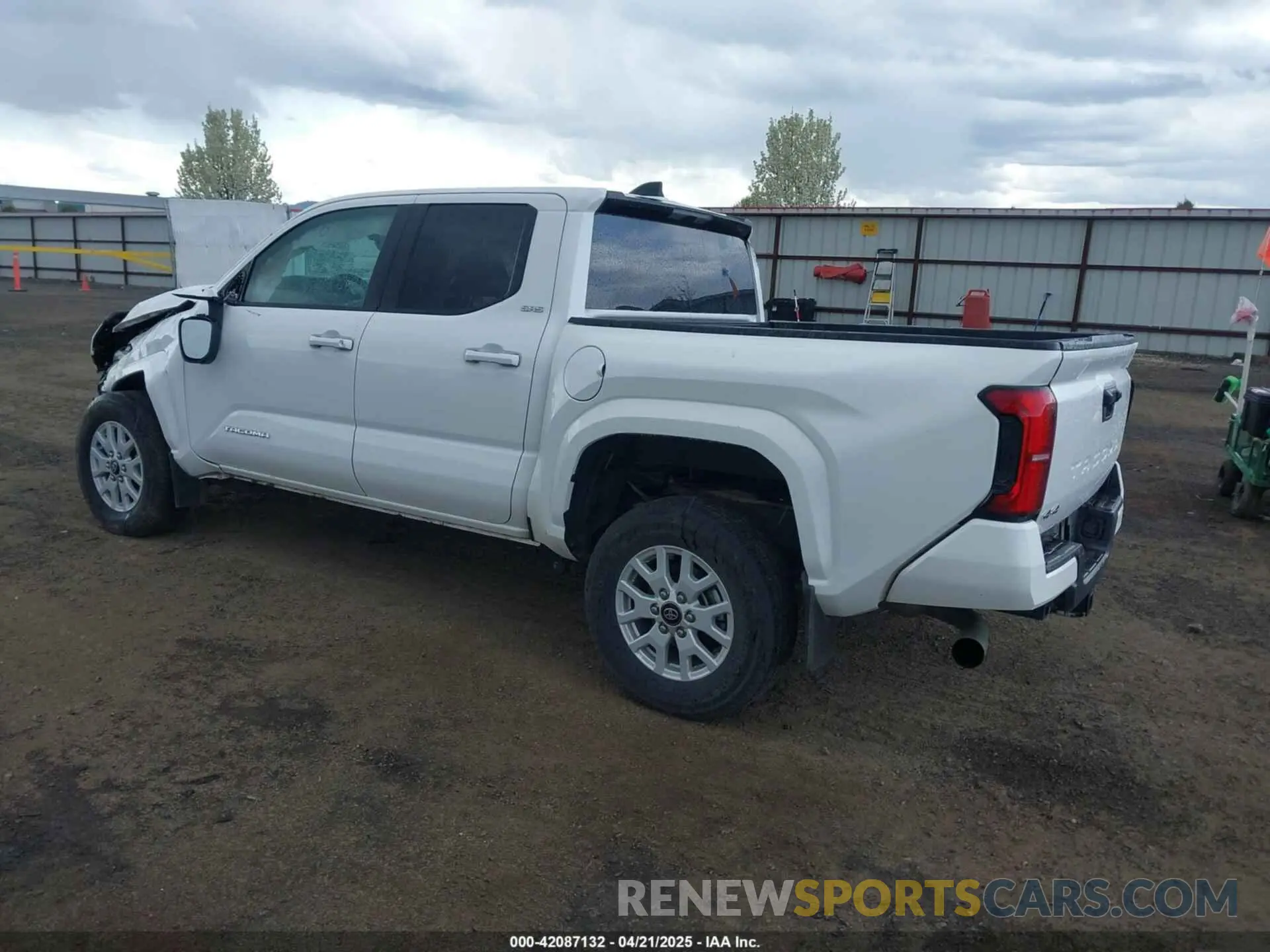 3 Photograph of a damaged car 3TMLB5JN7RM036681 TOYOTA TACOMA 2024