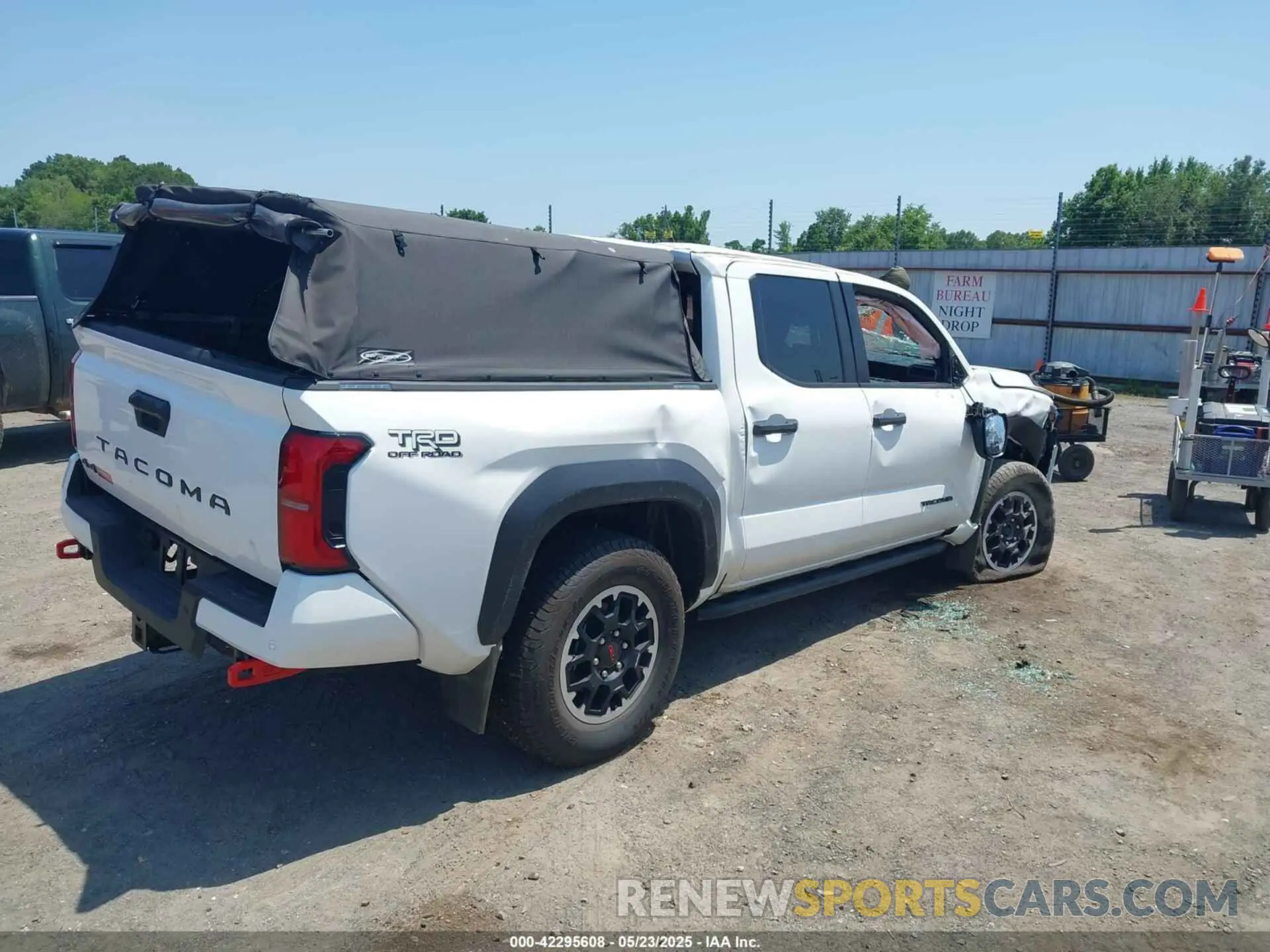 4 Photograph of a damaged car 3TMLB5JN7RM041251 TOYOTA TACOMA 2024