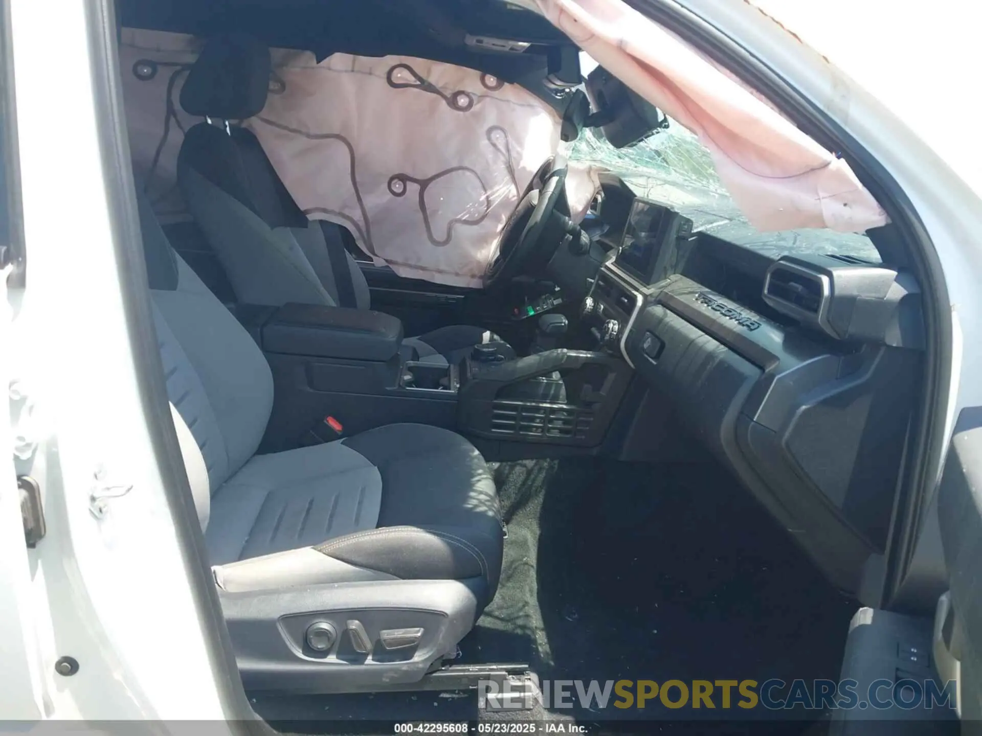 5 Photograph of a damaged car 3TMLB5JN7RM041251 TOYOTA TACOMA 2024