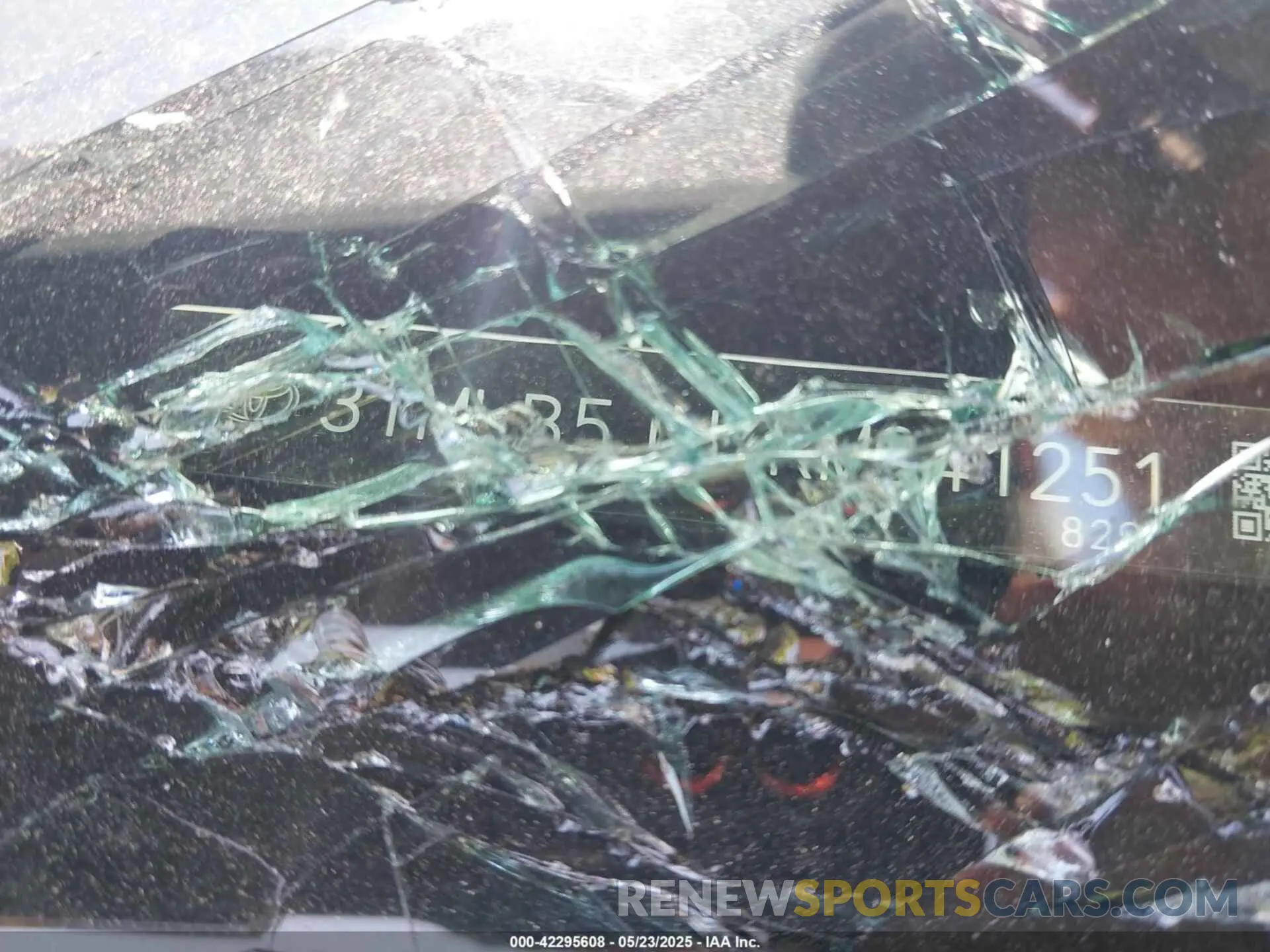 9 Photograph of a damaged car 3TMLB5JN7RM041251 TOYOTA TACOMA 2024