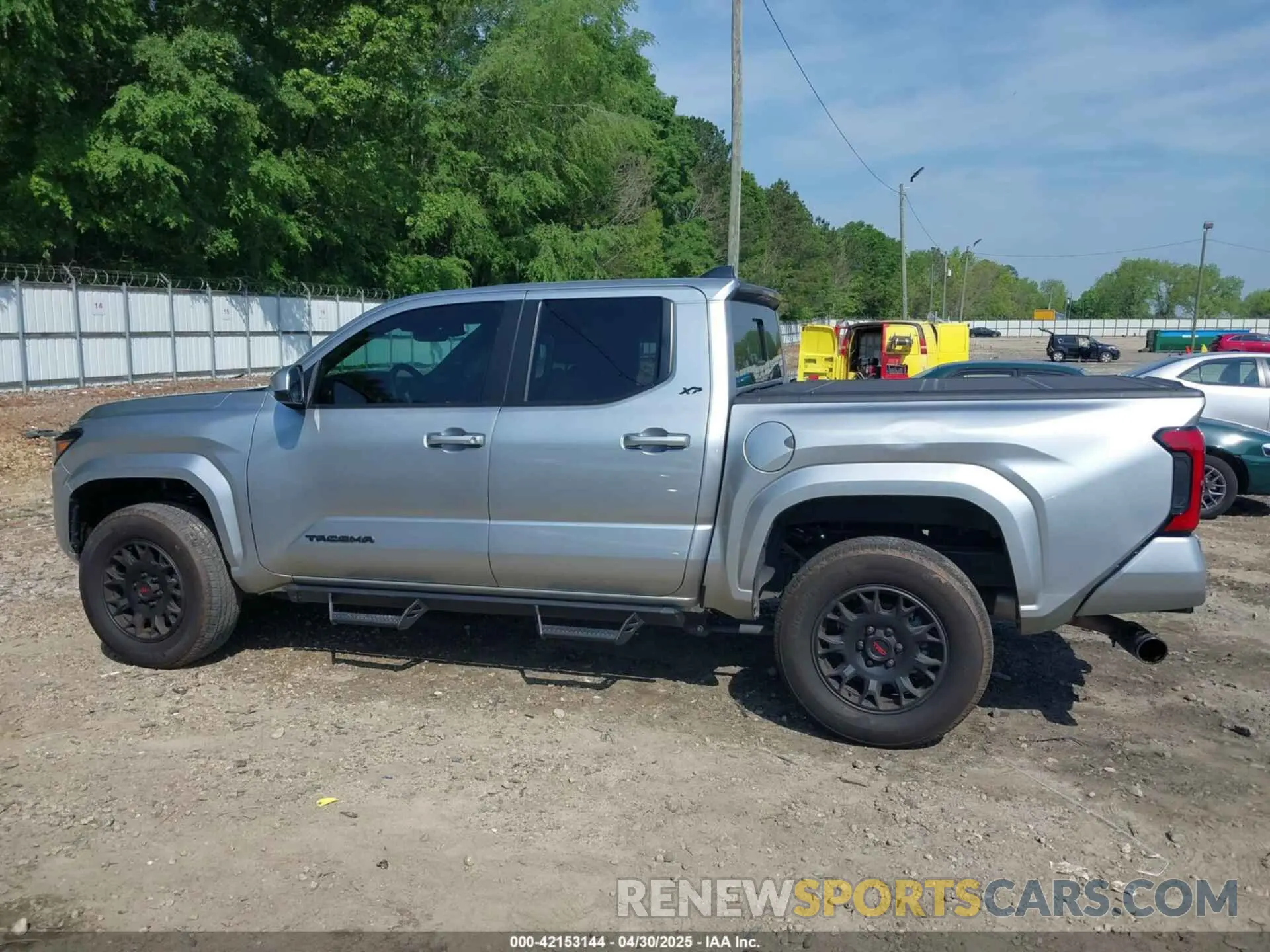14 Photograph of a damaged car 3TMLB5JN8RM017959 TOYOTA TACOMA 2024