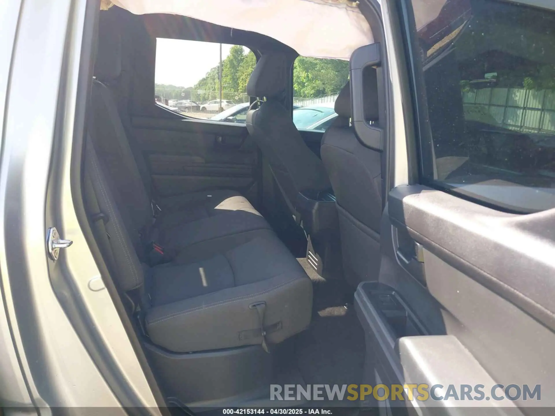 8 Photograph of a damaged car 3TMLB5JN8RM017959 TOYOTA TACOMA 2024
