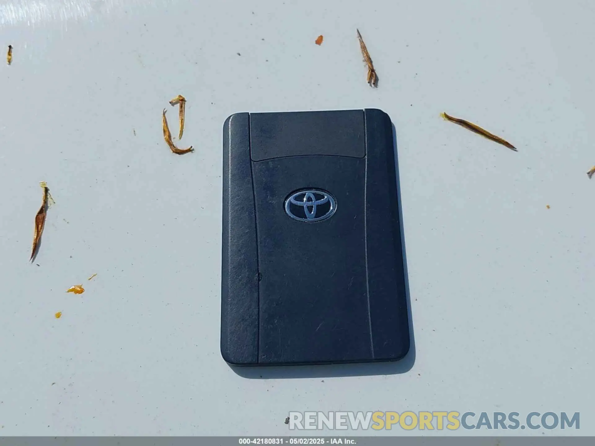 11 Photograph of a damaged car 3TMLB5JN8RM035295 TOYOTA TACOMA 2024