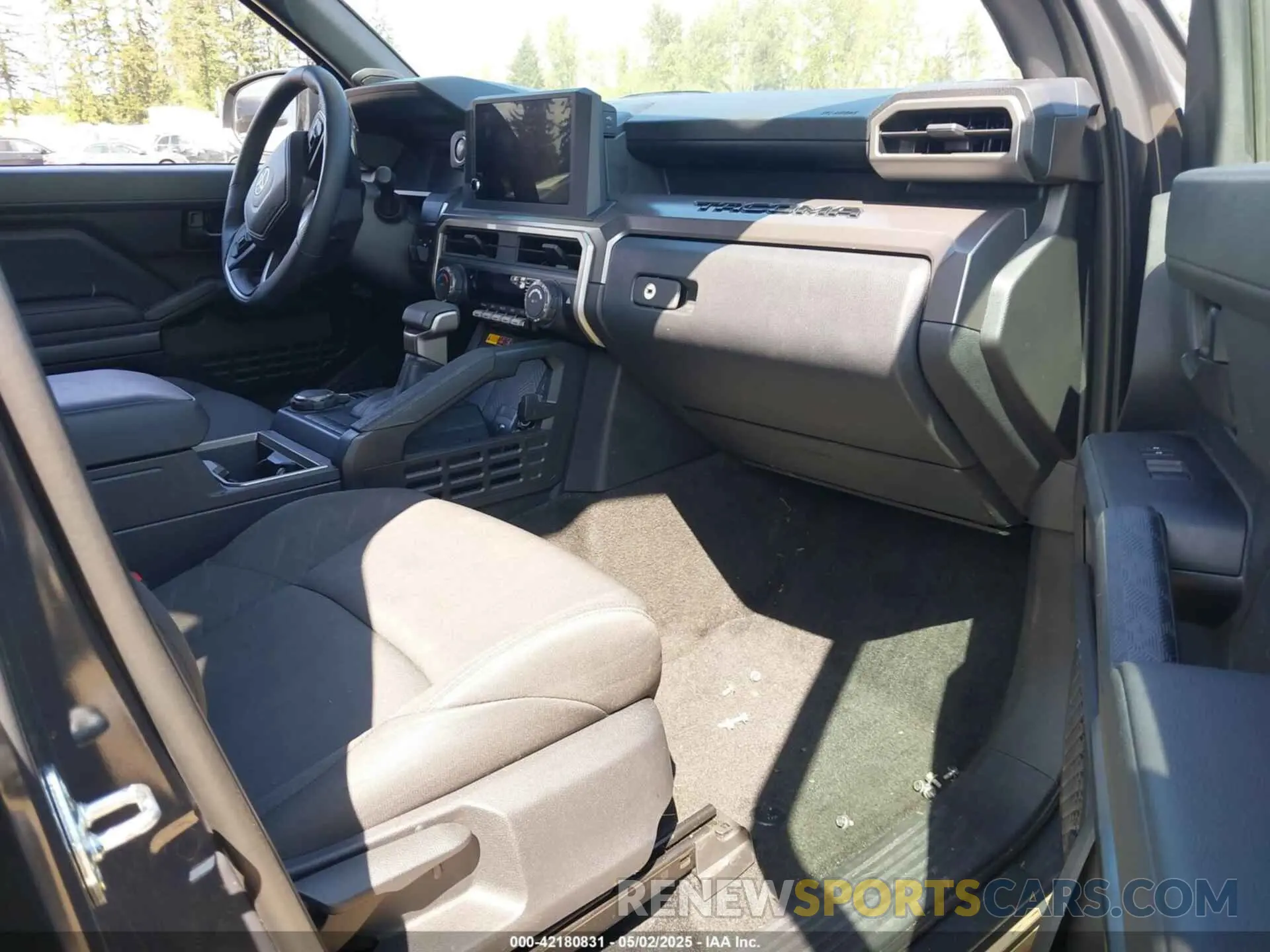 5 Photograph of a damaged car 3TMLB5JN8RM035295 TOYOTA TACOMA 2024