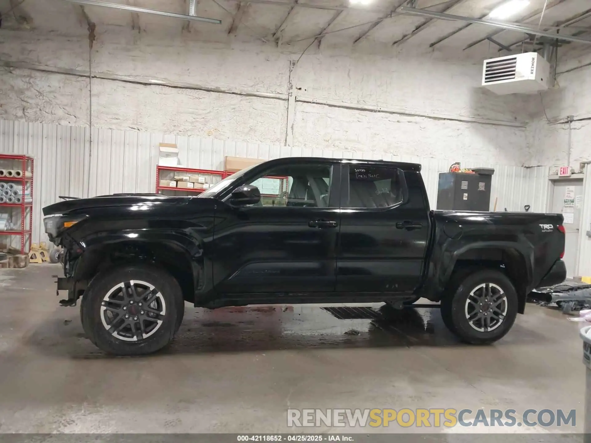 15 Photograph of a damaged car 3TMLB5JN8RM067325 TOYOTA TACOMA 2024